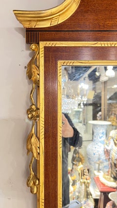 Miroir mural ou sur pied vintage de style Queen Anne anglais, en acajou doré