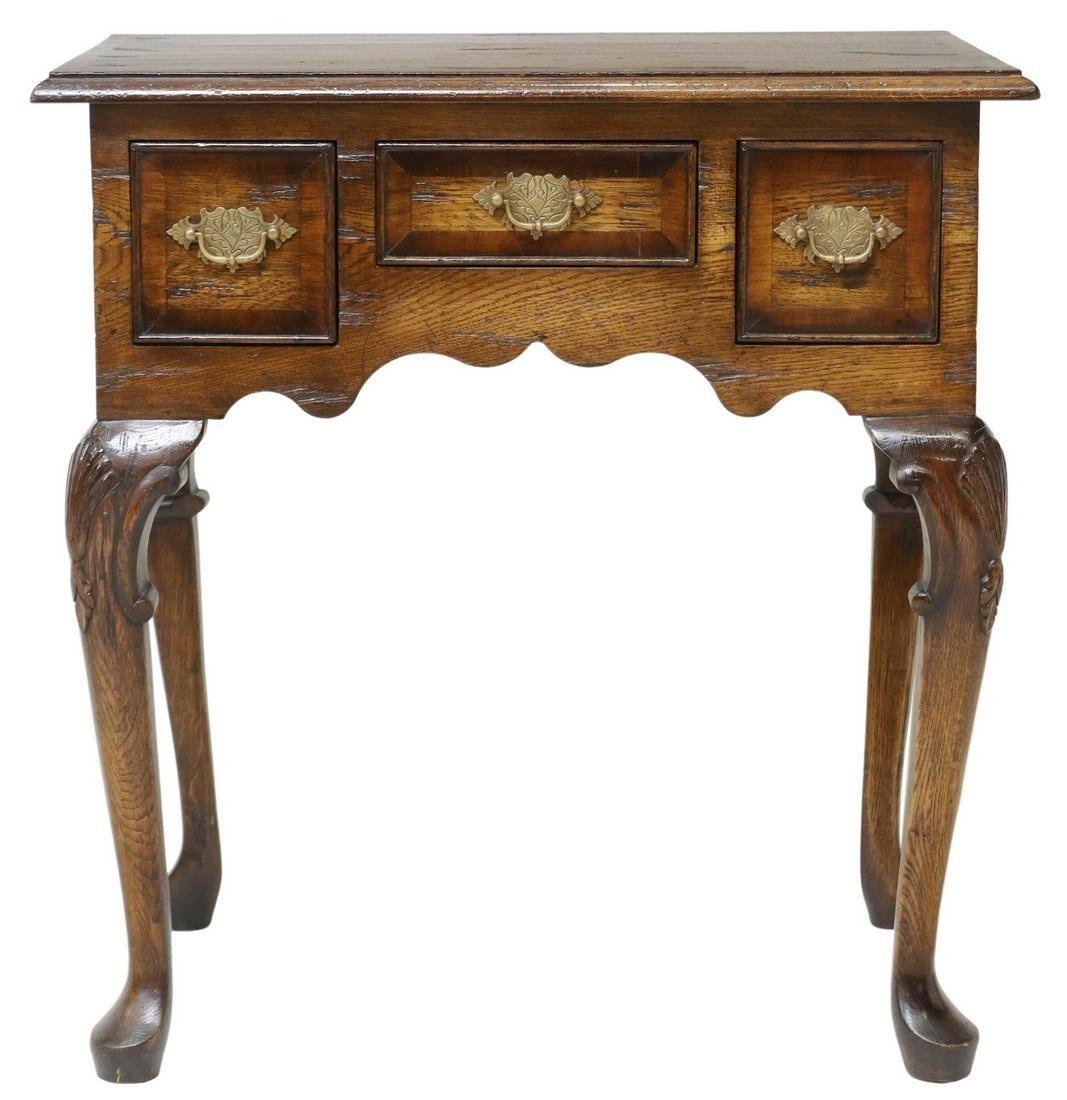 Hand-Carved Vintage English Queen Anne Style Oak Lowboy Hall Table For Sale