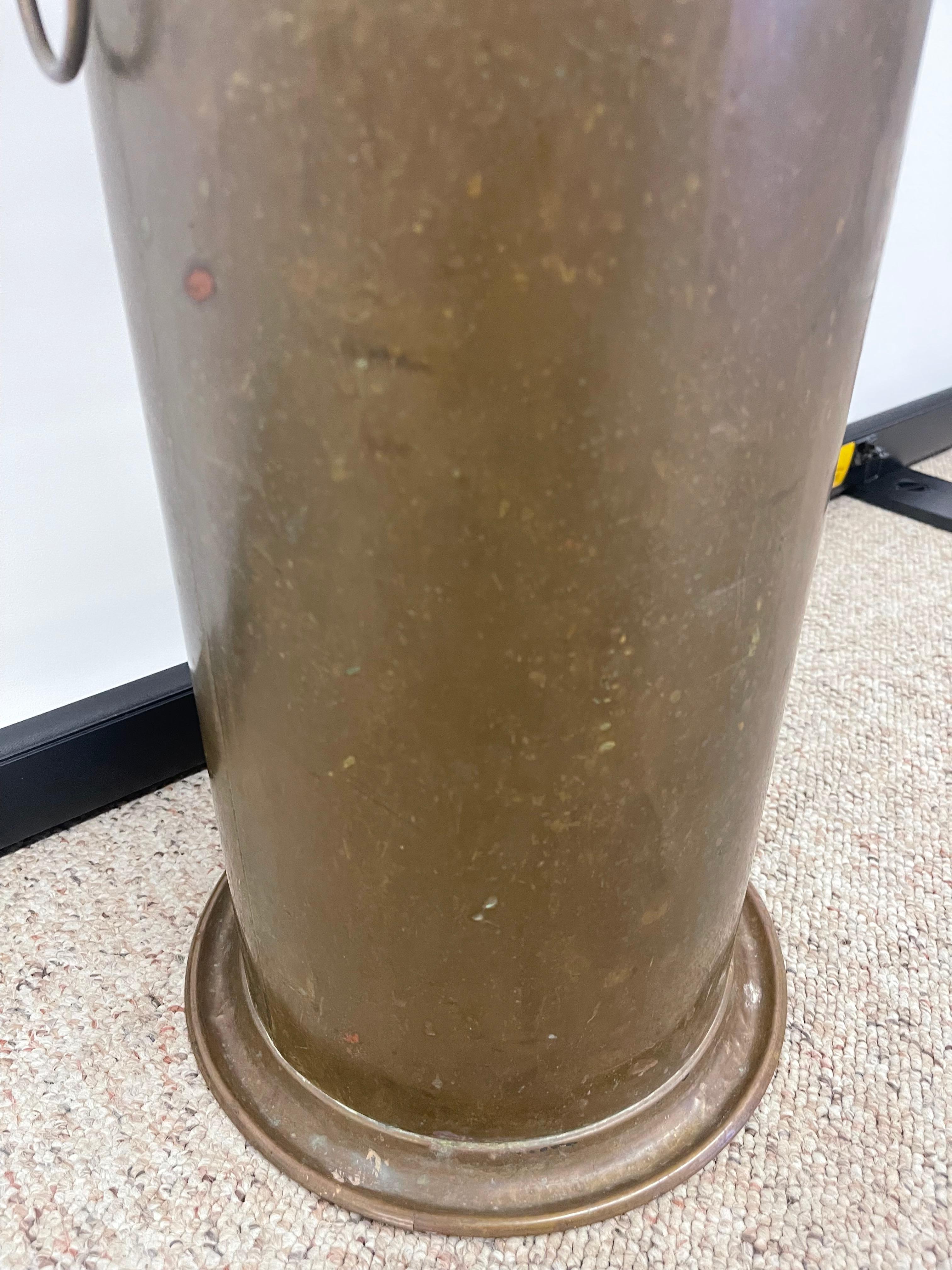 Vintage English Regency Brass Finished Lion-head Entryway Umbrella Stand For Sale 2