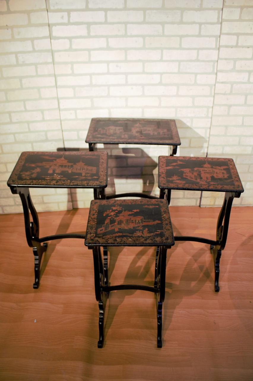 Tavolini da nido dipinti a mano della Reggenza inglese vintage - set di 4 in vendita 3