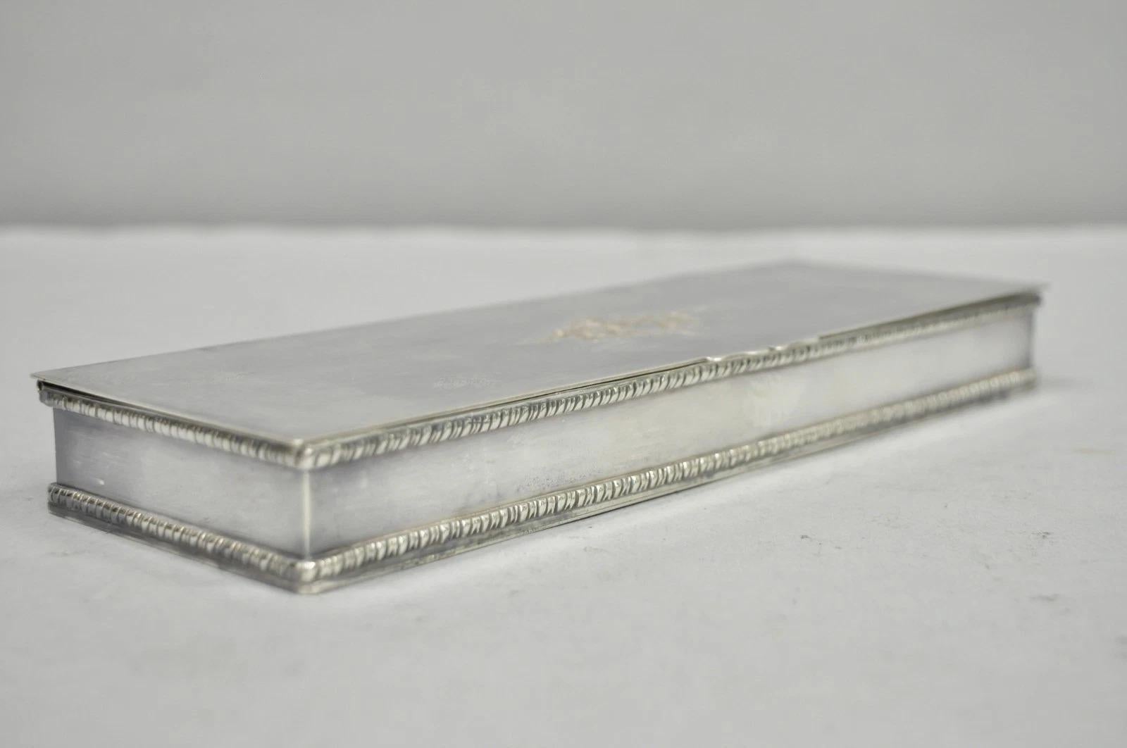 20ième siècle Vintage English Regency Silver Plated Narrow Vanity Dresser Jewelry Box - a Pair en vente