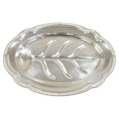 Bandeja ovalada para servir cubiertos de carne chapada en plata de la Regencia inglesa vintage