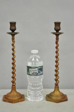 Pareja de candeleros de bronce patinado de la época de la Regencia inglesa