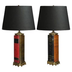 Englische Vintage-Tischlampen in Buchform aus Leder im Regency-Stil von Wildwood, Paar