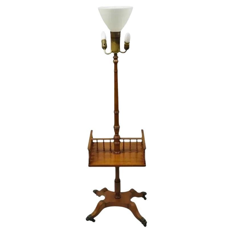 Lampada da tavolo da terra in stile Regency inglese vintage in mogano con arpa intagliata Galleria