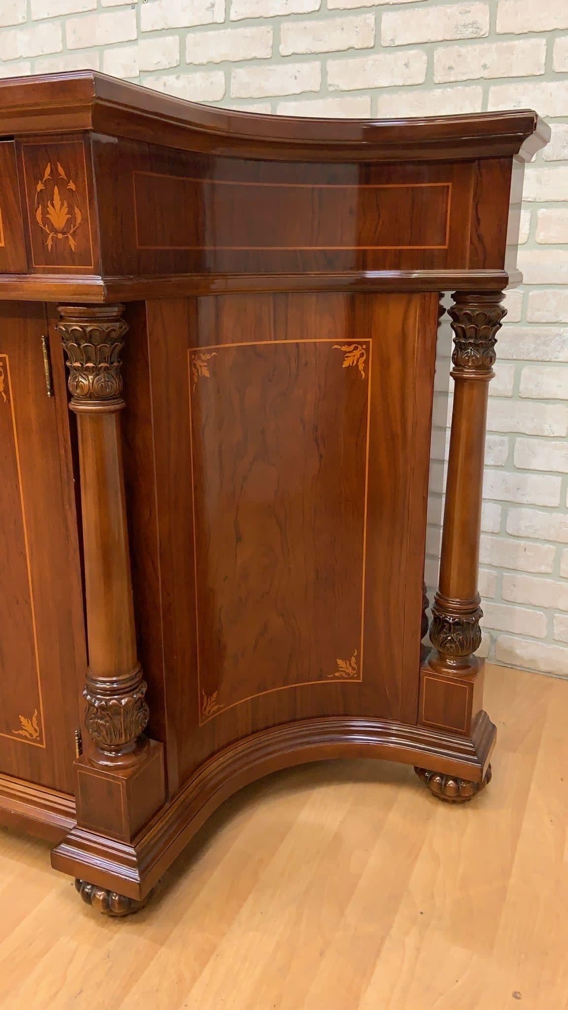 Credenza e vetrinetta in stile Regency inglese d'epoca - 2 pezzi in vendita 3