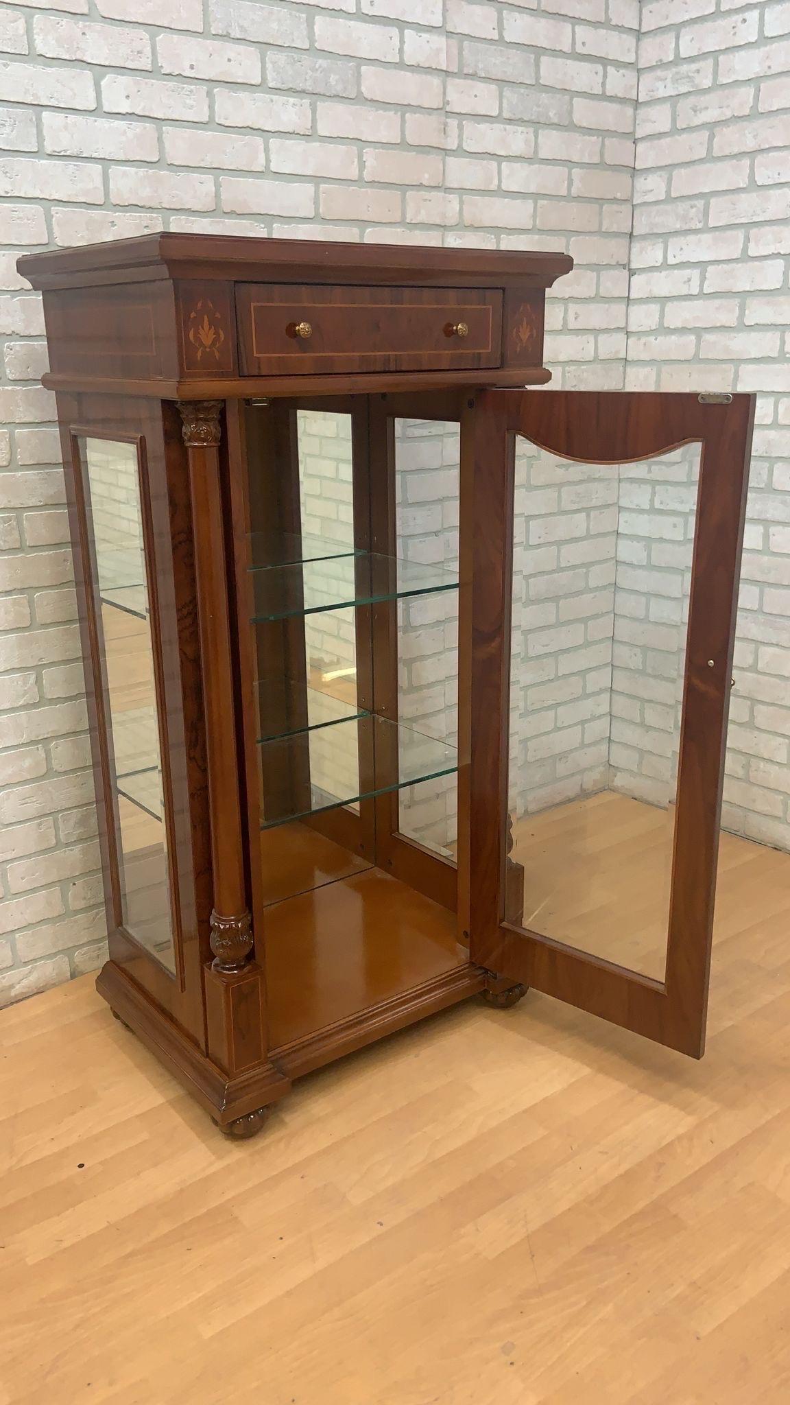 Credenza e vetrinetta in stile Regency inglese d'epoca - 2 pezzi in vendita 4