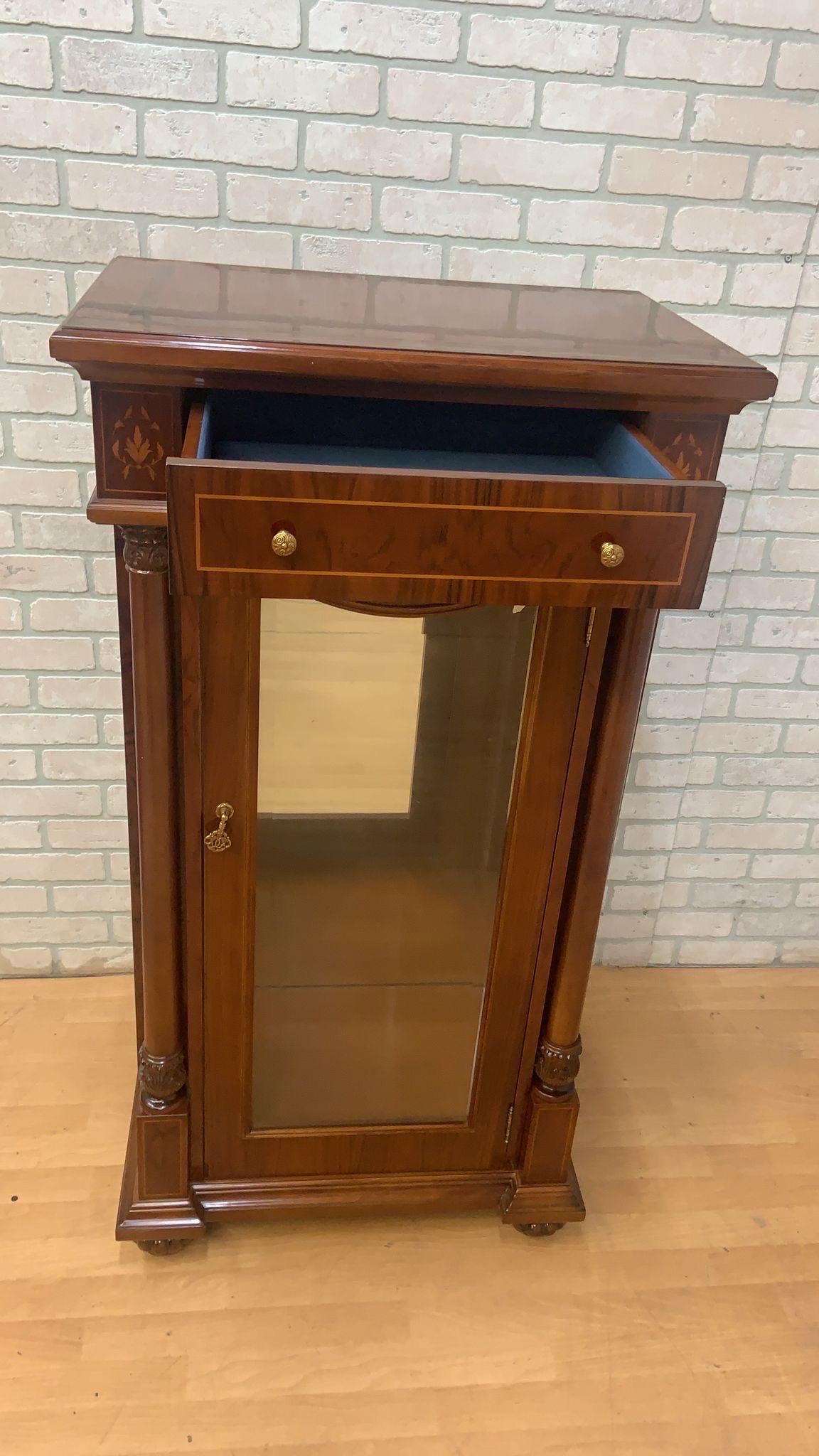 Credenza e vetrinetta in stile Regency inglese d'epoca - 2 pezzi in vendita 5