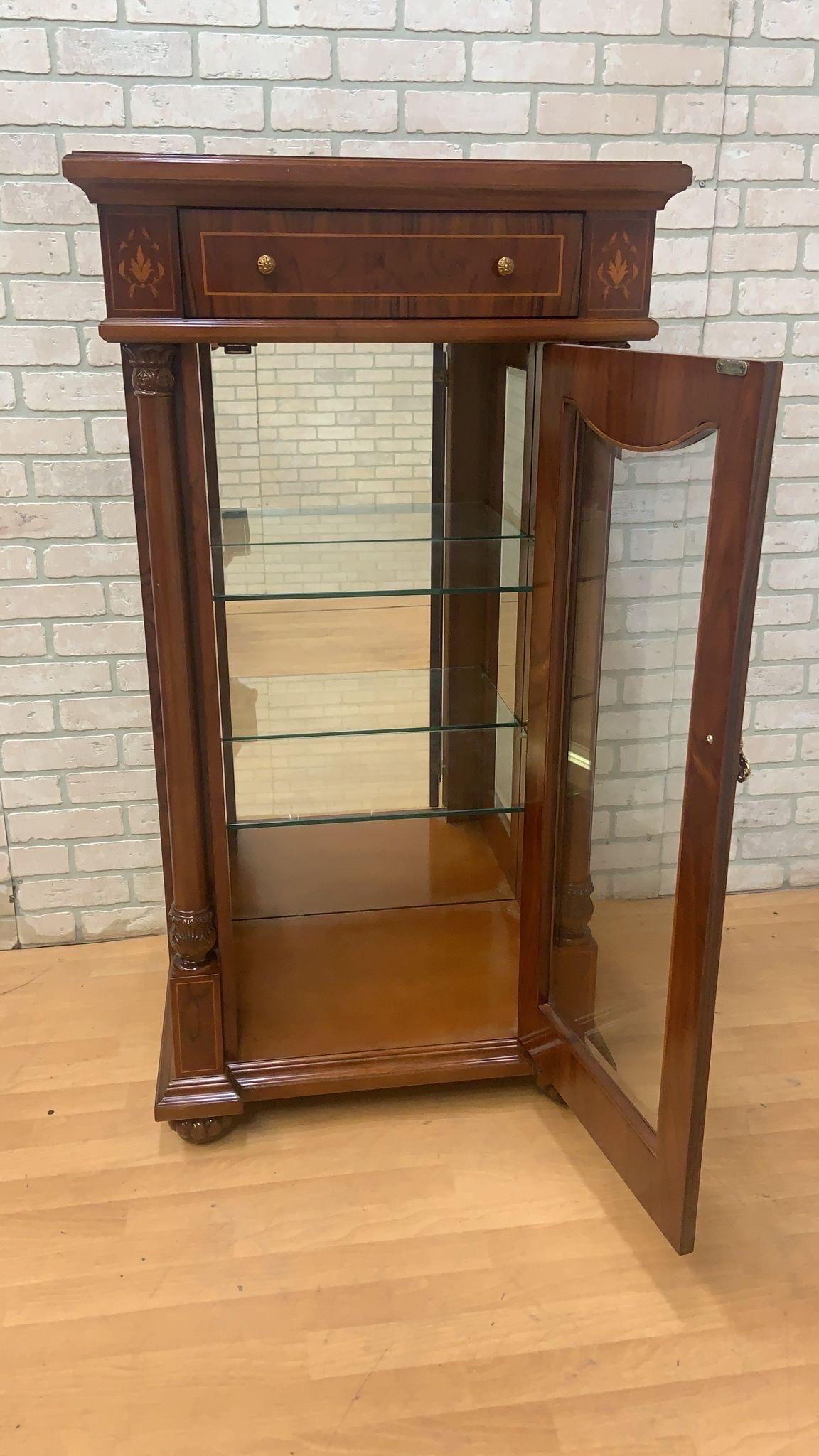 Credenza e vetrinetta in stile Regency inglese d'epoca - 2 pezzi in vendita 10