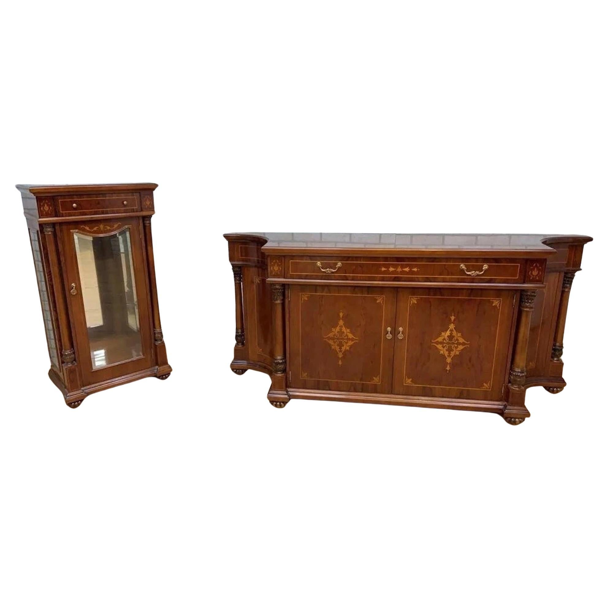 Credenza e vetrinetta in stile Regency inglese d'epoca - 2 pezzi in vendita