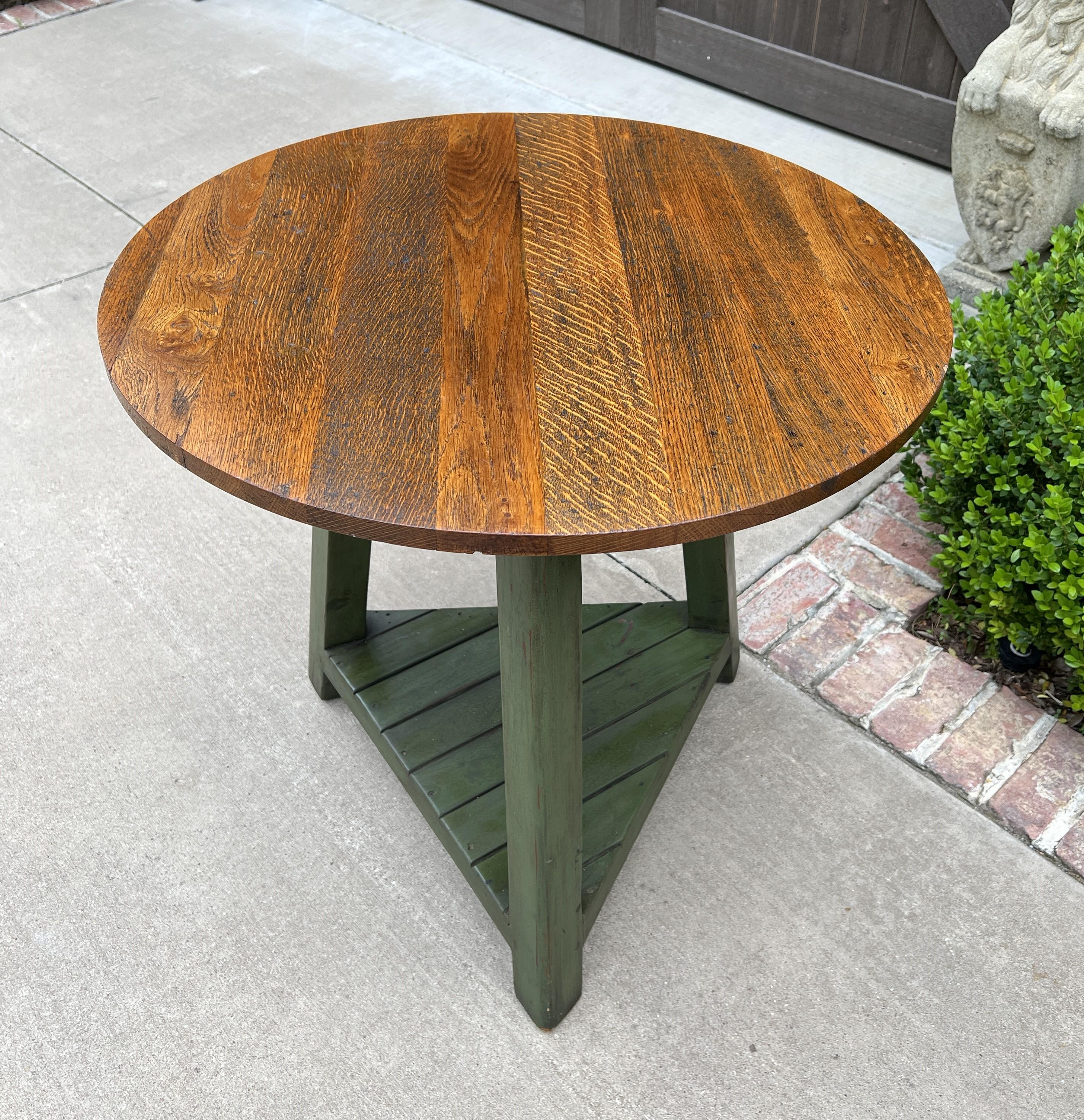 Vintage English Round Cricket Table End Table Side Table Oak 3-Legged Green Base In Good Condition For Sale In Tyler, TX