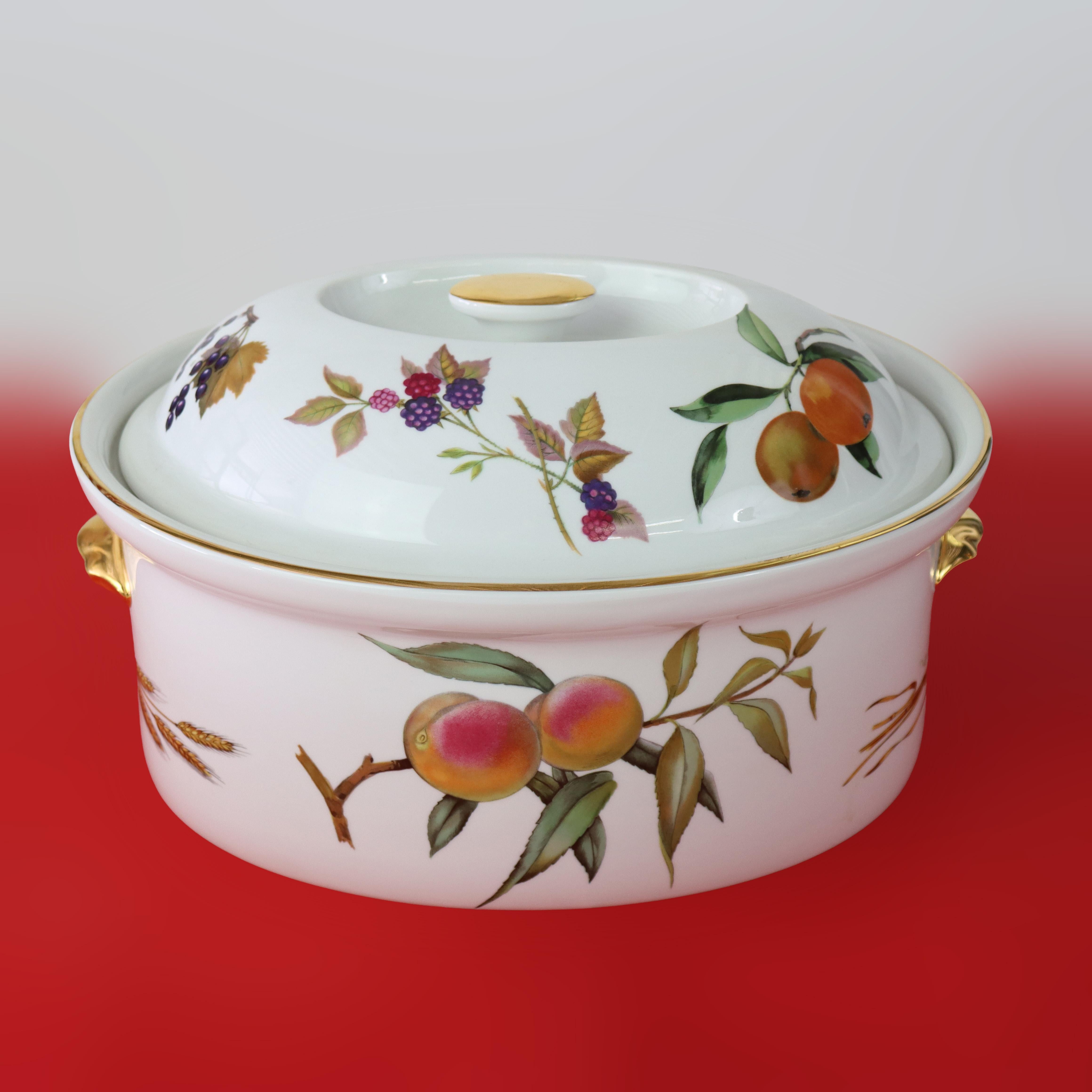 Porcellana Piatto da portata in porcellana Royal Worcester inglese d'epoca con pesche C1960 in vendita