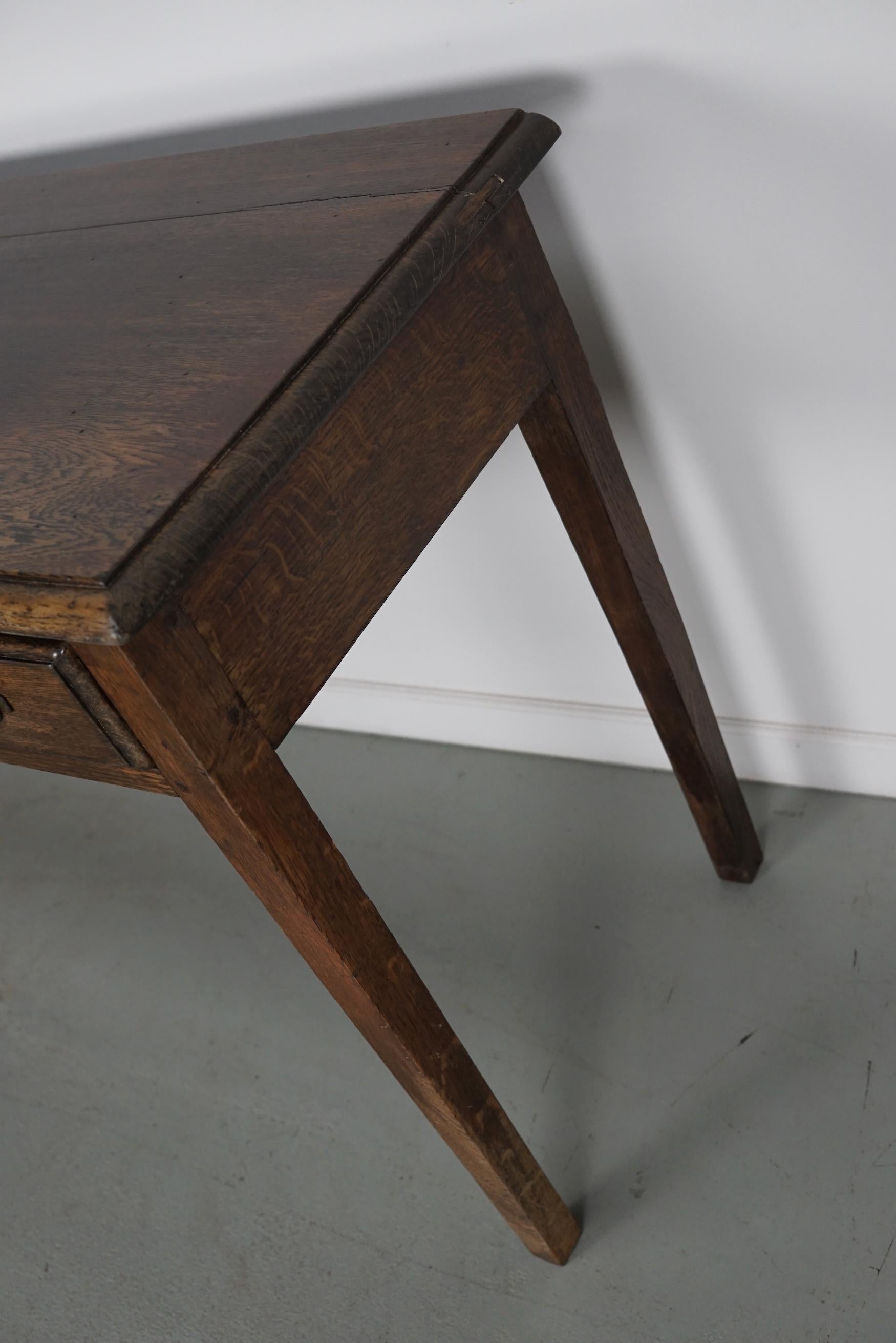 Vintage English Rustic Farmhouse Oak Side Table, 1950s For Sale 6