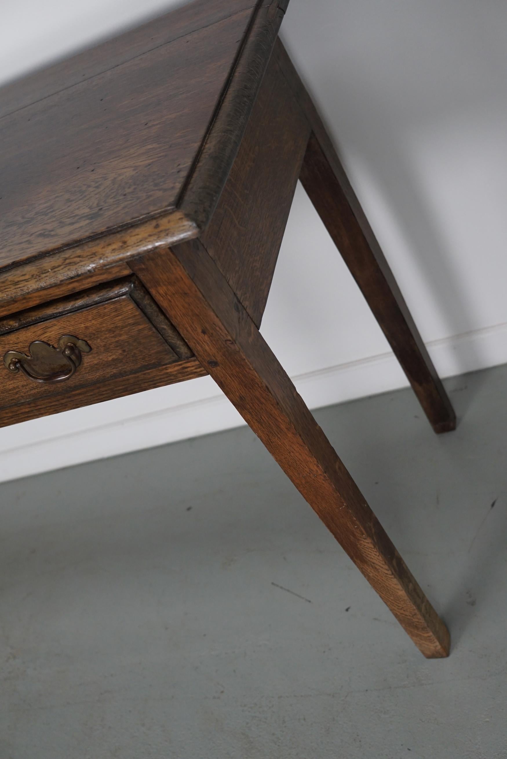 Vintage English Rustic Farmhouse Oak Side Table, 1950s For Sale 5
