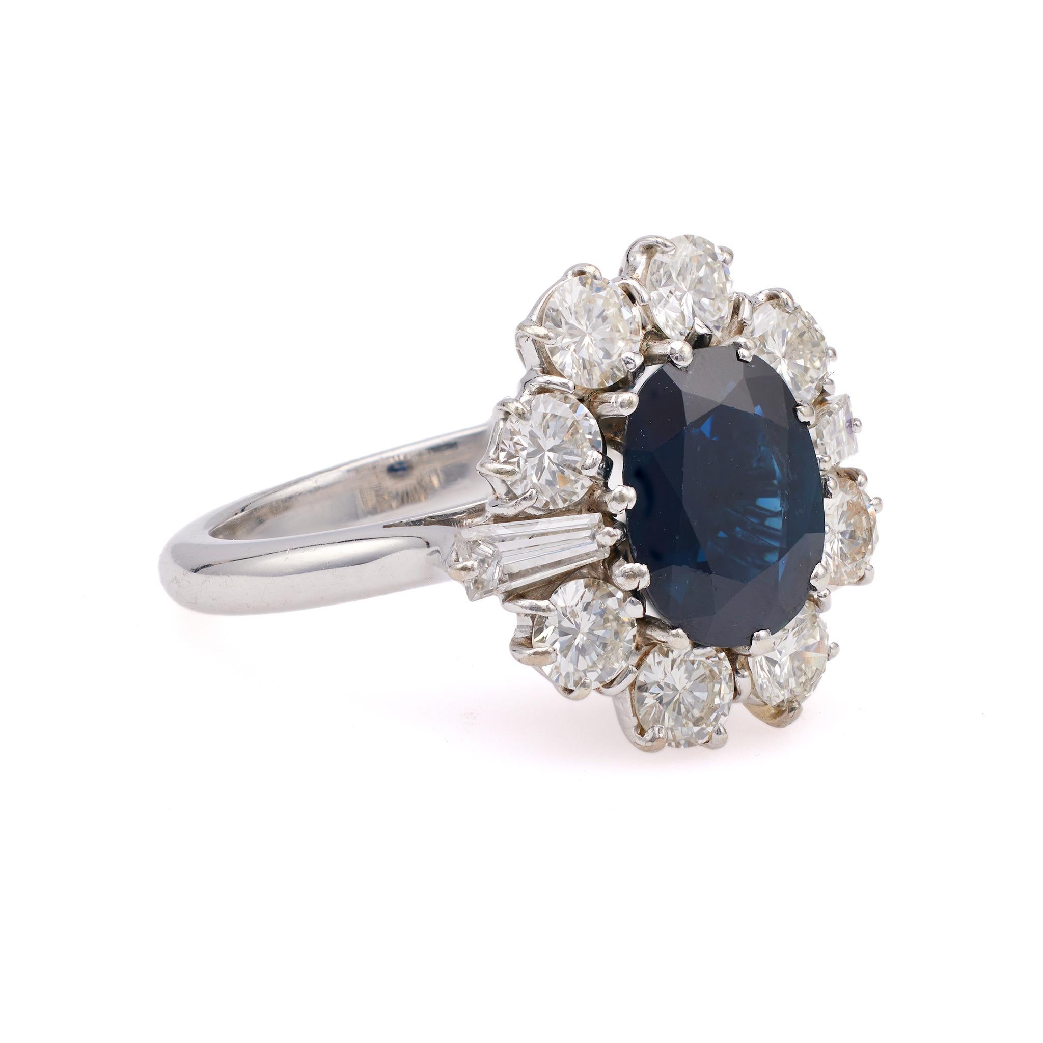 Vintage English Sapphire Diamond 18k White Gold Cluster Ring In Excellent Condition For Sale In Beverly Hills, CA