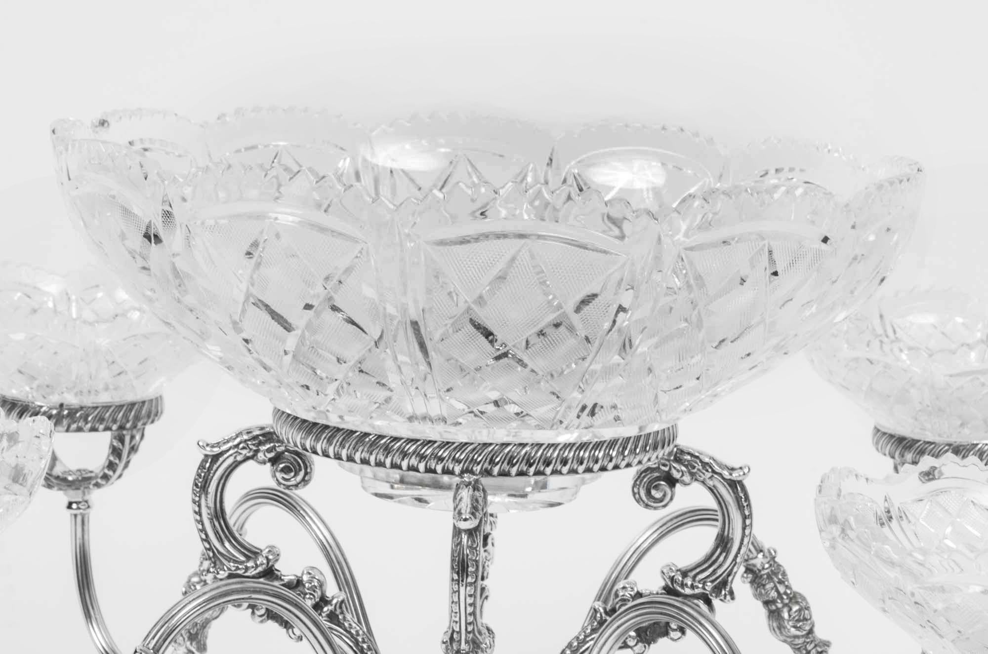 Englisches Epergne-Tafelaufsatz-Set aus versilbertem und geschliffenem Glas, Vintage, 20. Jahrhundert im Angebot 7
