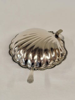 Vintage English Silver Plate Scallop Shell Butter Disk With Glass Liner Knife