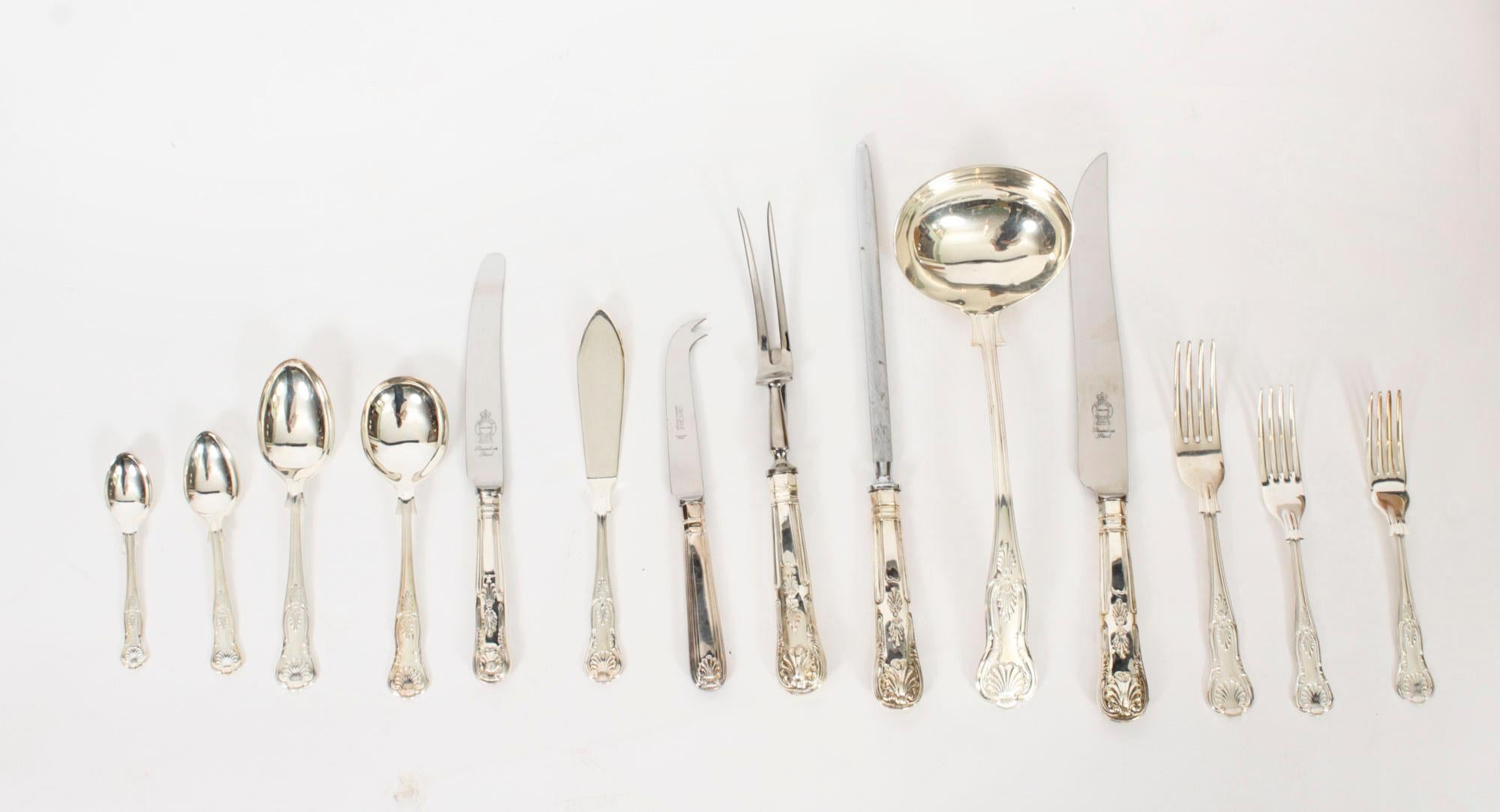 20th Century Vintage English Silver Plated Cased 141 Piece 12 Setting Canteen Cutlery For Sale