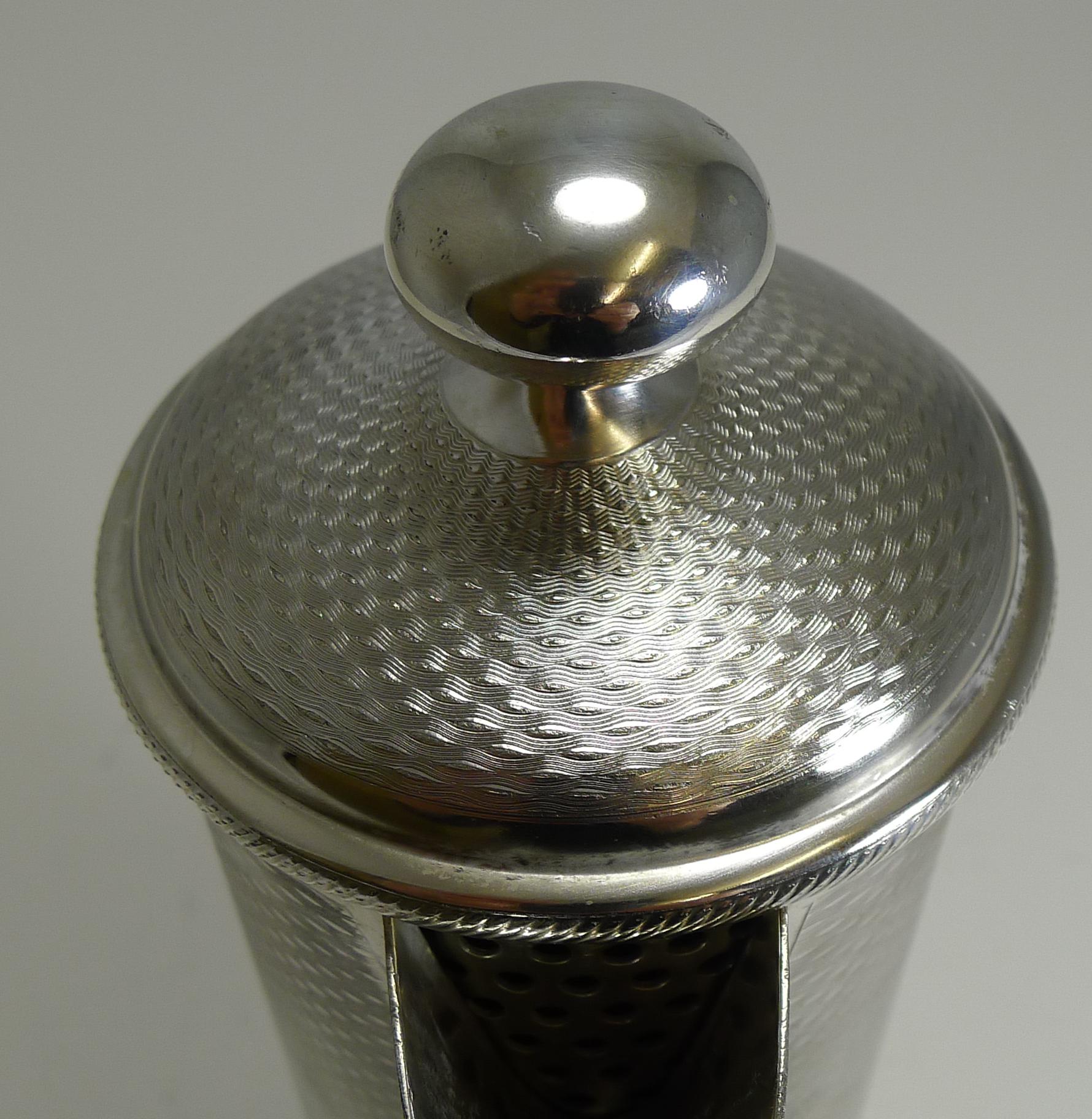 Englischer versilberter Cocktailmixer, um 1930 im Angebot 1