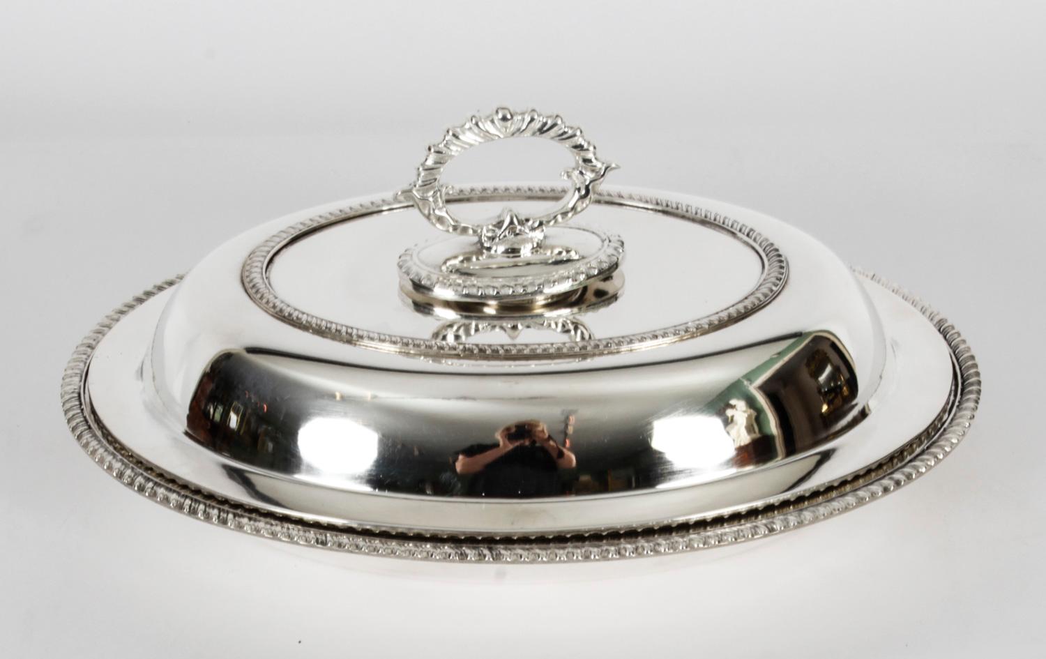 Late 20th Century Vintage English Silver Plated Lazy Susan Serving Tray 20th C