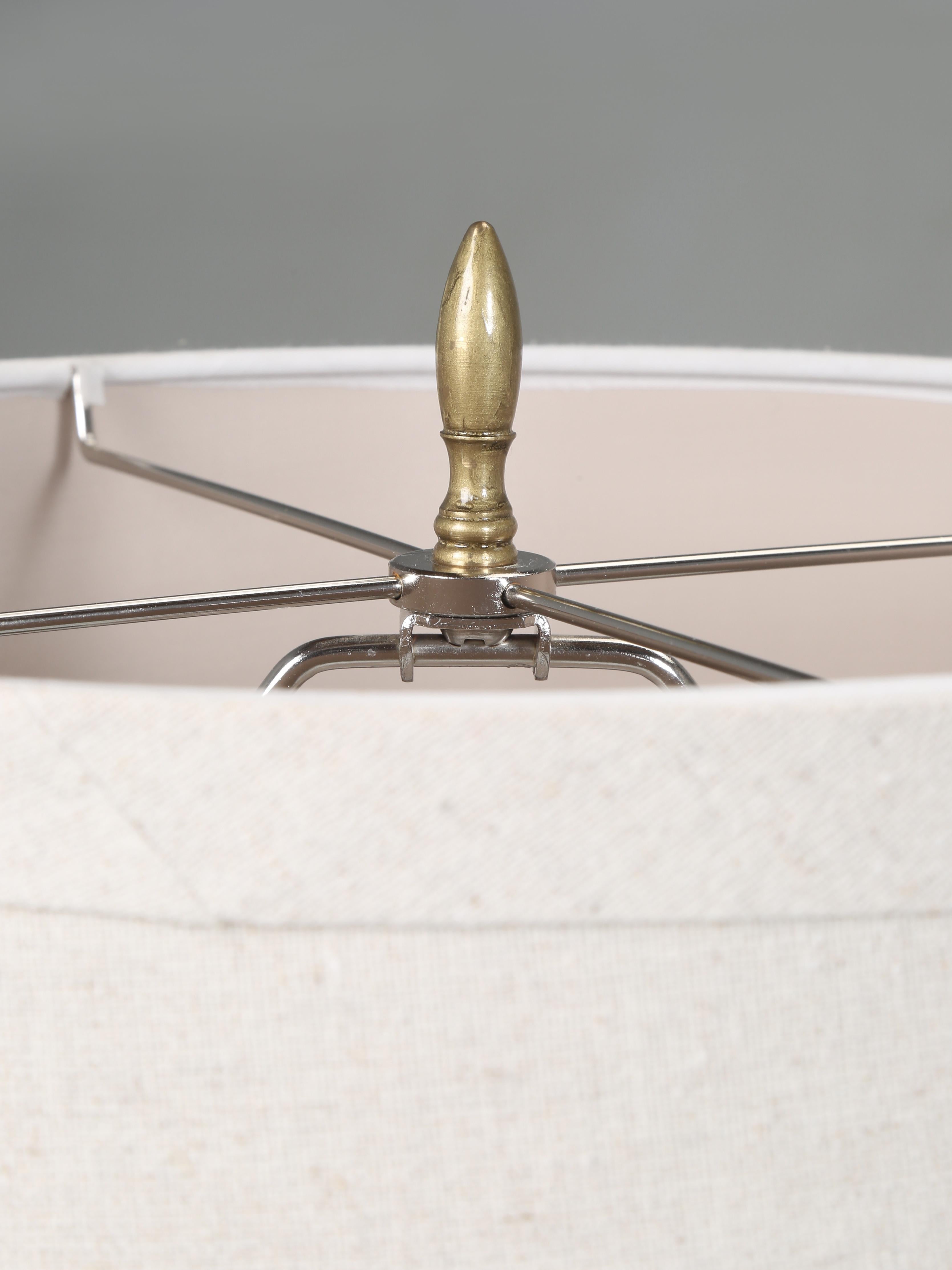 Englische Vintage-Tischlampen aus massivem Mahagoni, restauriert im Angebot 6