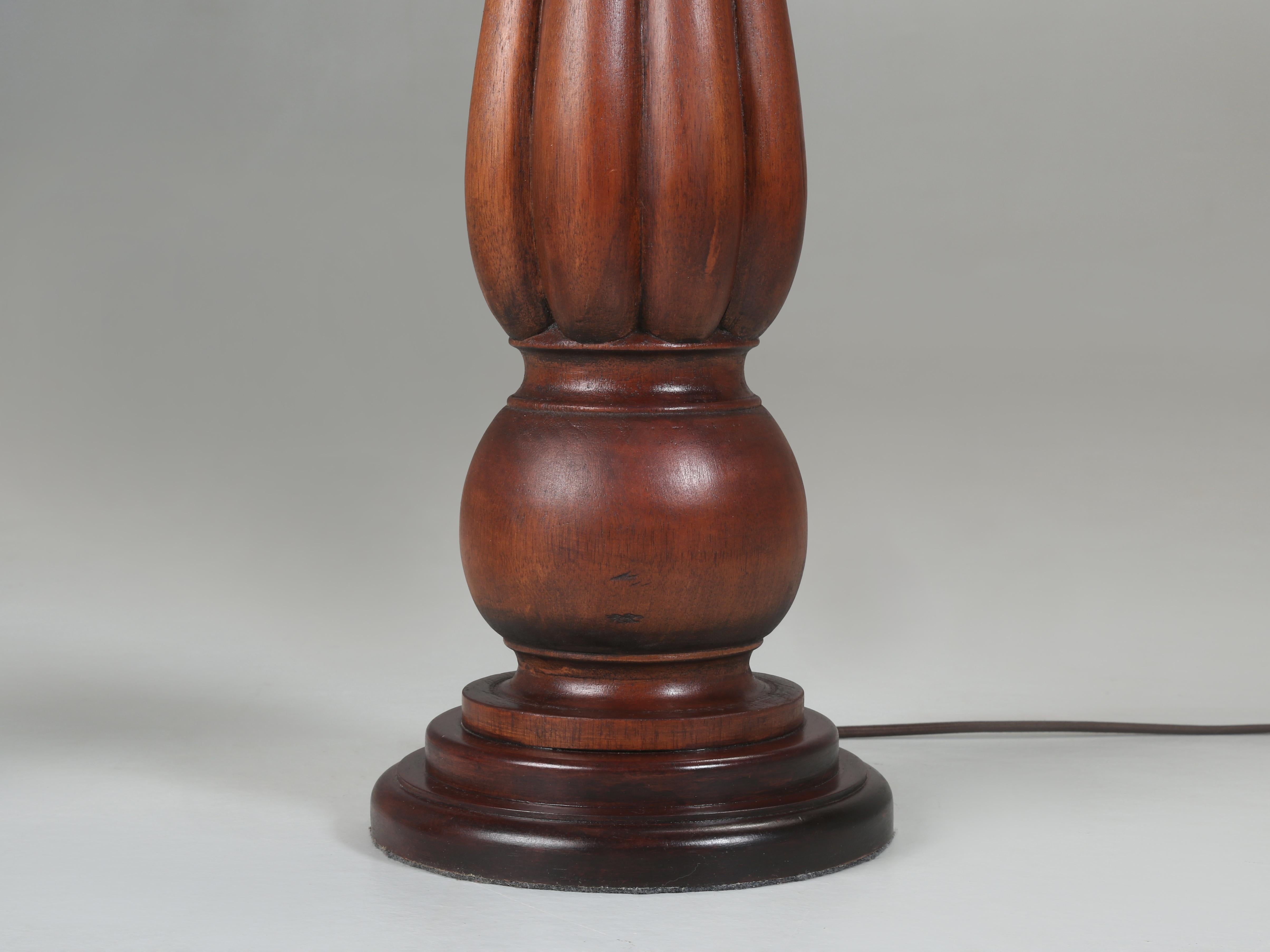 Englische Vintage-Tischlampen aus massivem Mahagoni, restauriert im Angebot 2