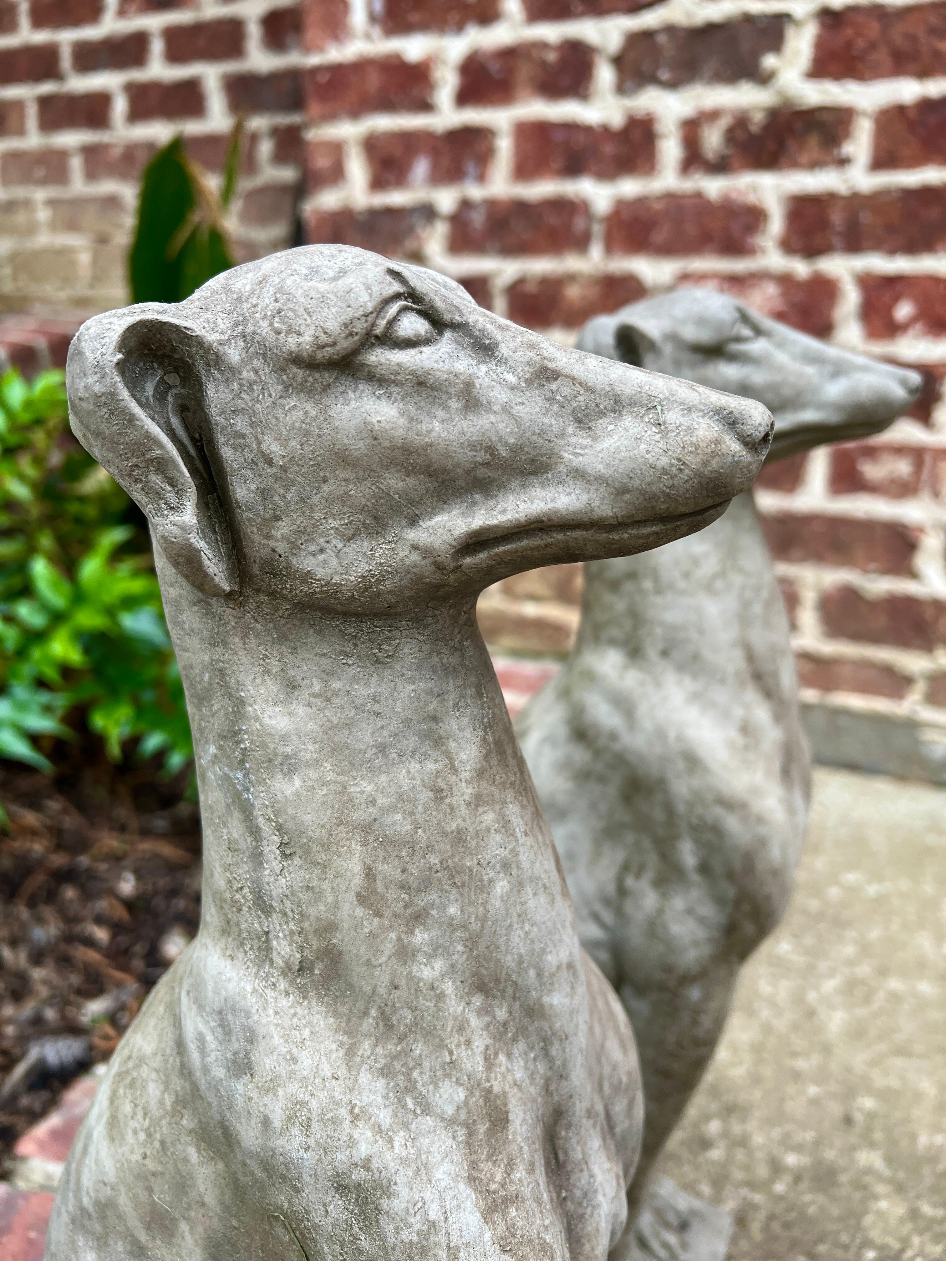 Statues anglaises vintage DOGS PAIR Figures de jardin en pierre moulée Décoration de Yard 22 pouces de haut en vente 8