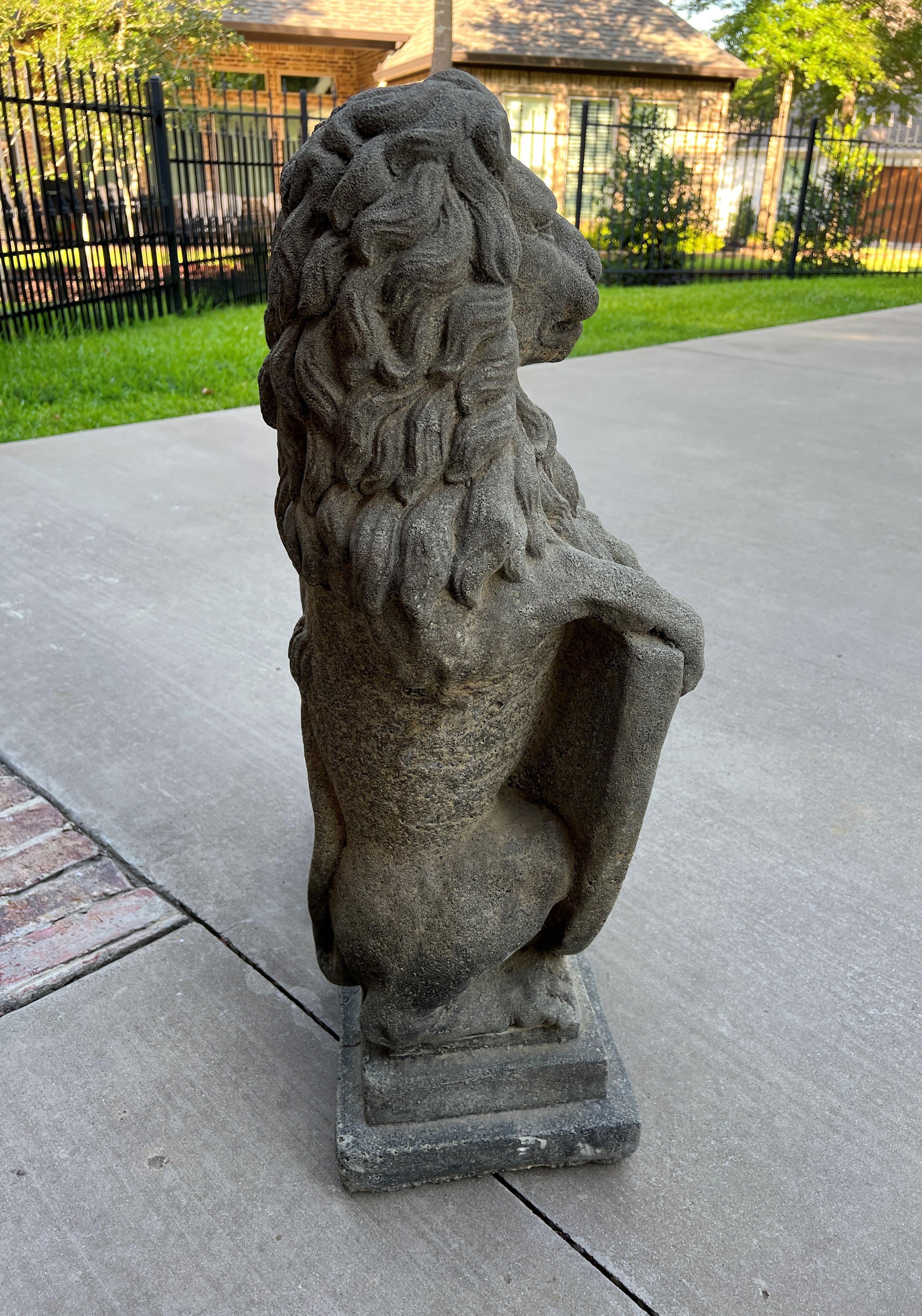 Vintage English Statues Garden Figures Lions Shield Cast Stone Pair #2 6