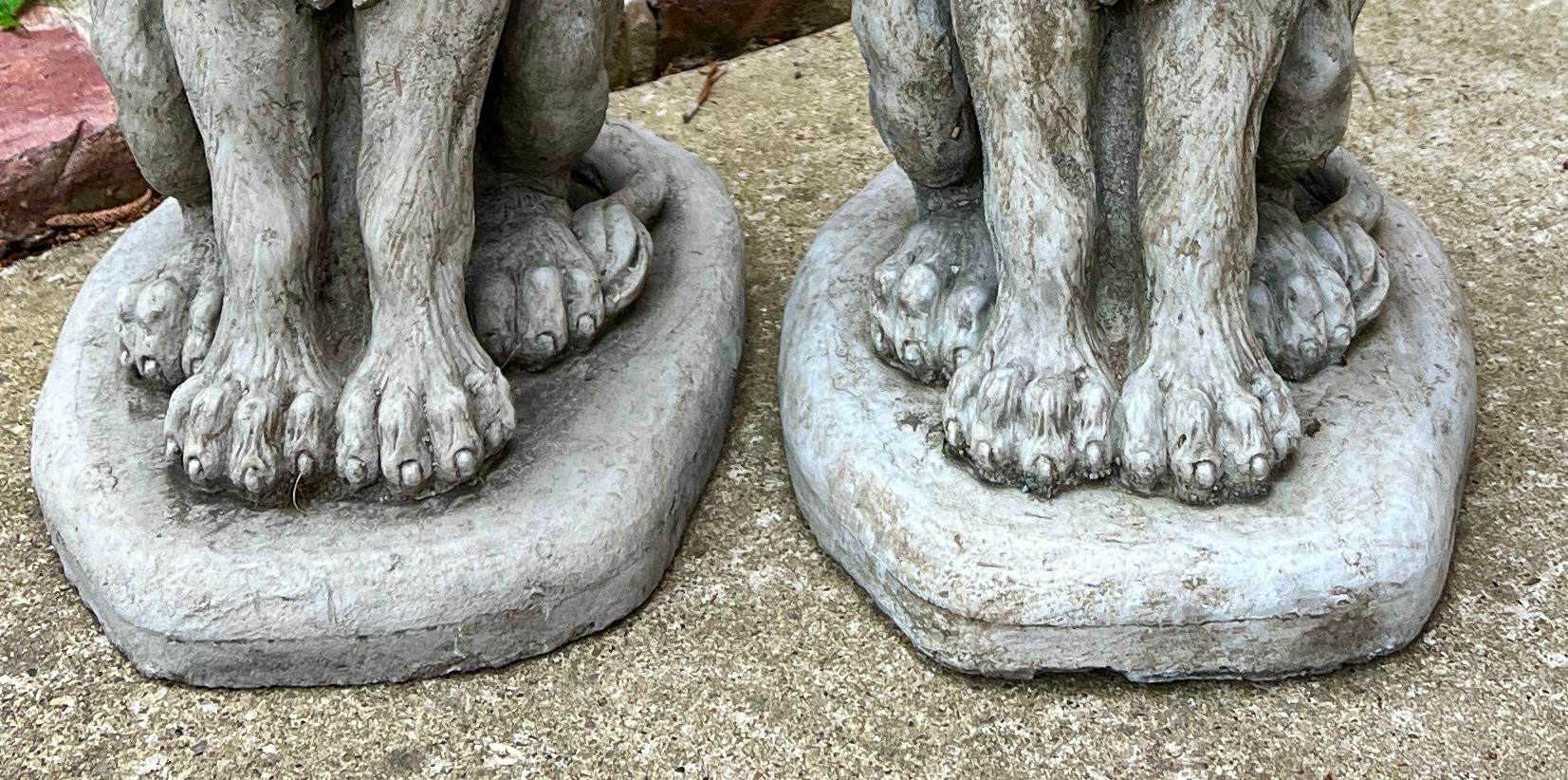 Estatuas inglesas vintage PAR DE LEONES Figuras de jardín Decoración de patio en piedra fundida 16