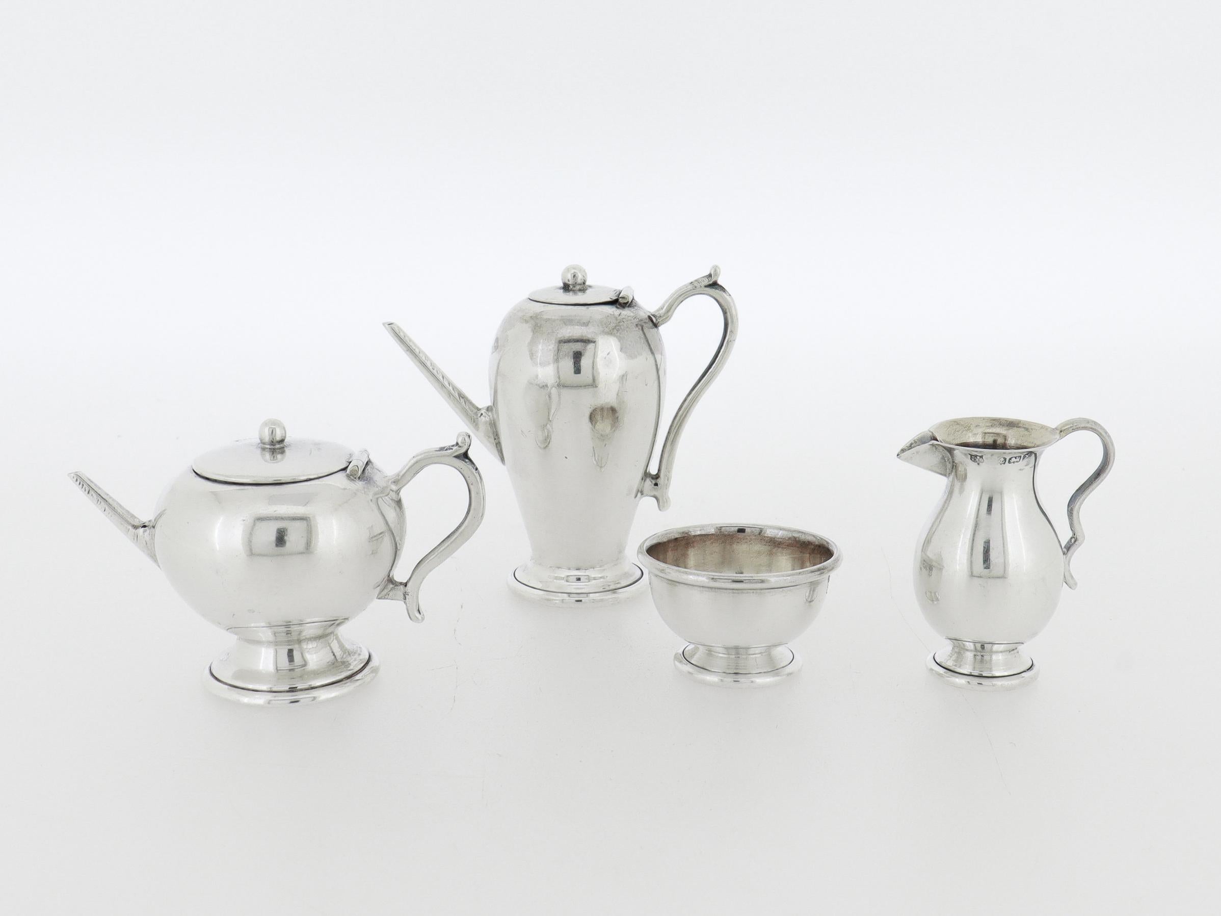 Argento 925 Set da tè in miniatura della casa delle bambole inglese vintage in argento sterling di Barker Brothers in vendita