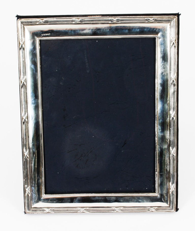 sterling silver reed and ribbon rectangular picture... Vintage English Sterling Silver Photo Frame Carrs 1993 20th C at 1stDibs