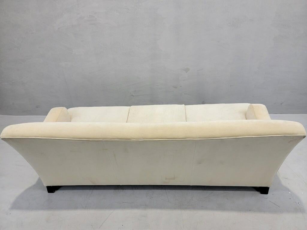 Late 20th Century Vintage English Style Sofa by Barbara Barry Oval Collections For Henredon For Sale