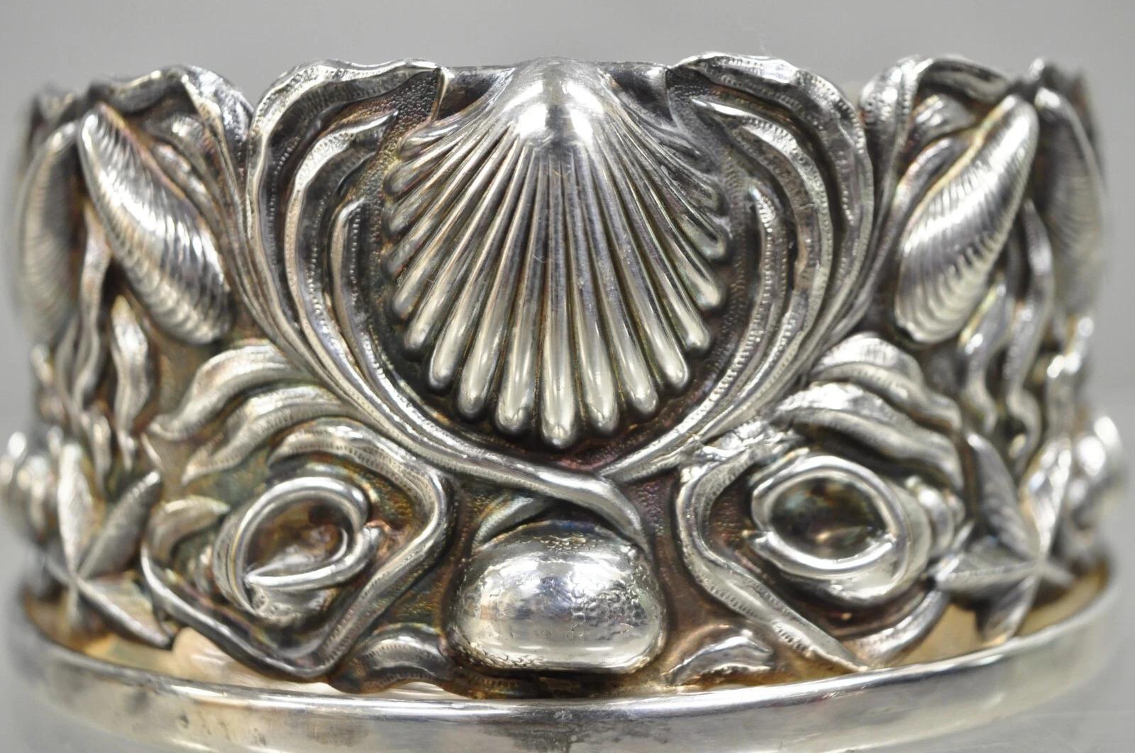 Vintage English Victorian Nautical Seashell Versilbert Weinflasche Untersetzer im Zustand „Gut“ im Angebot in Philadelphia, PA