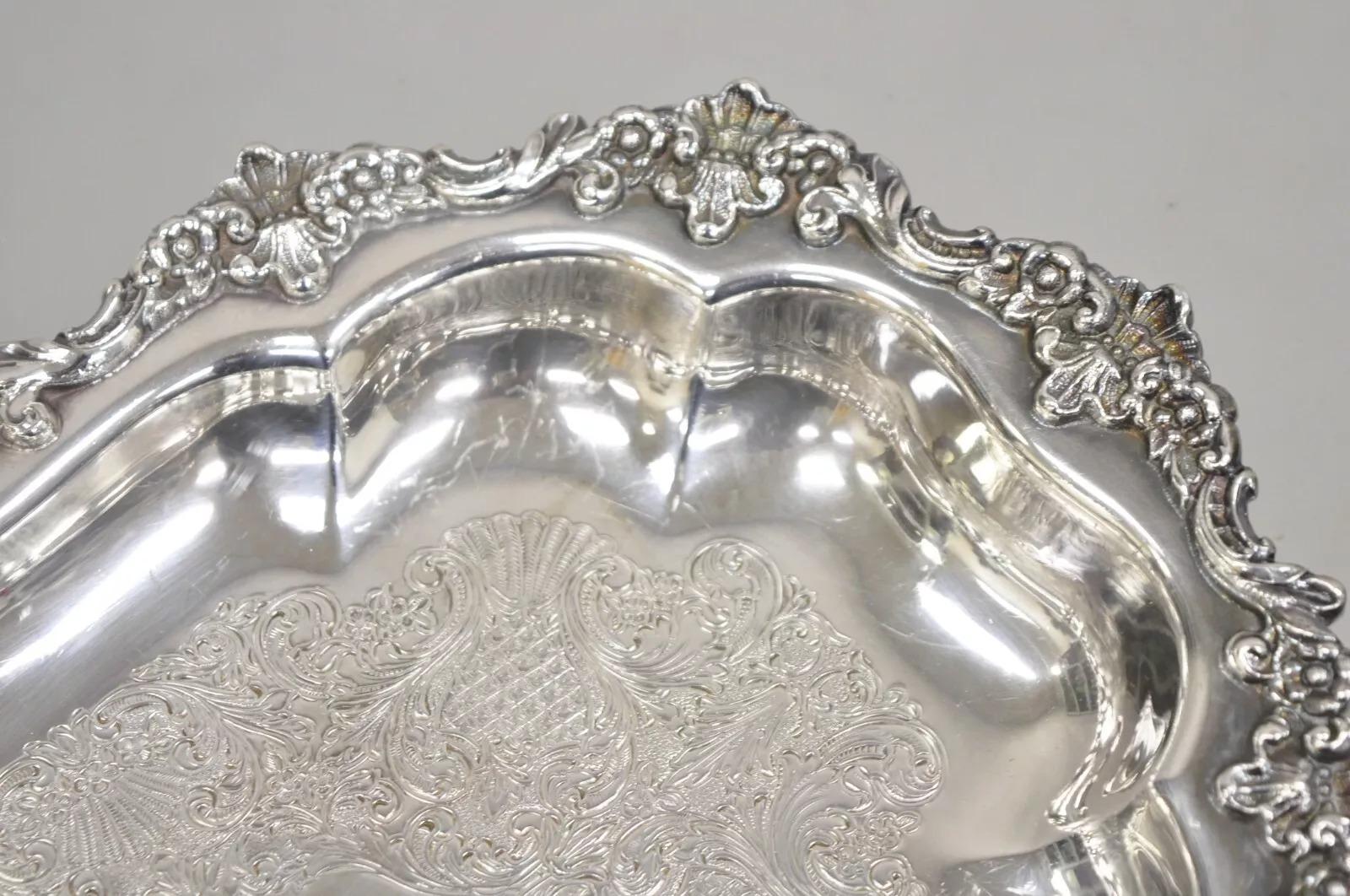 Vintage Englisch viktorianischen Oval versilbert verzierten Scalloped Trinket Dish Tablett im Zustand „Gut“ im Angebot in Philadelphia, PA