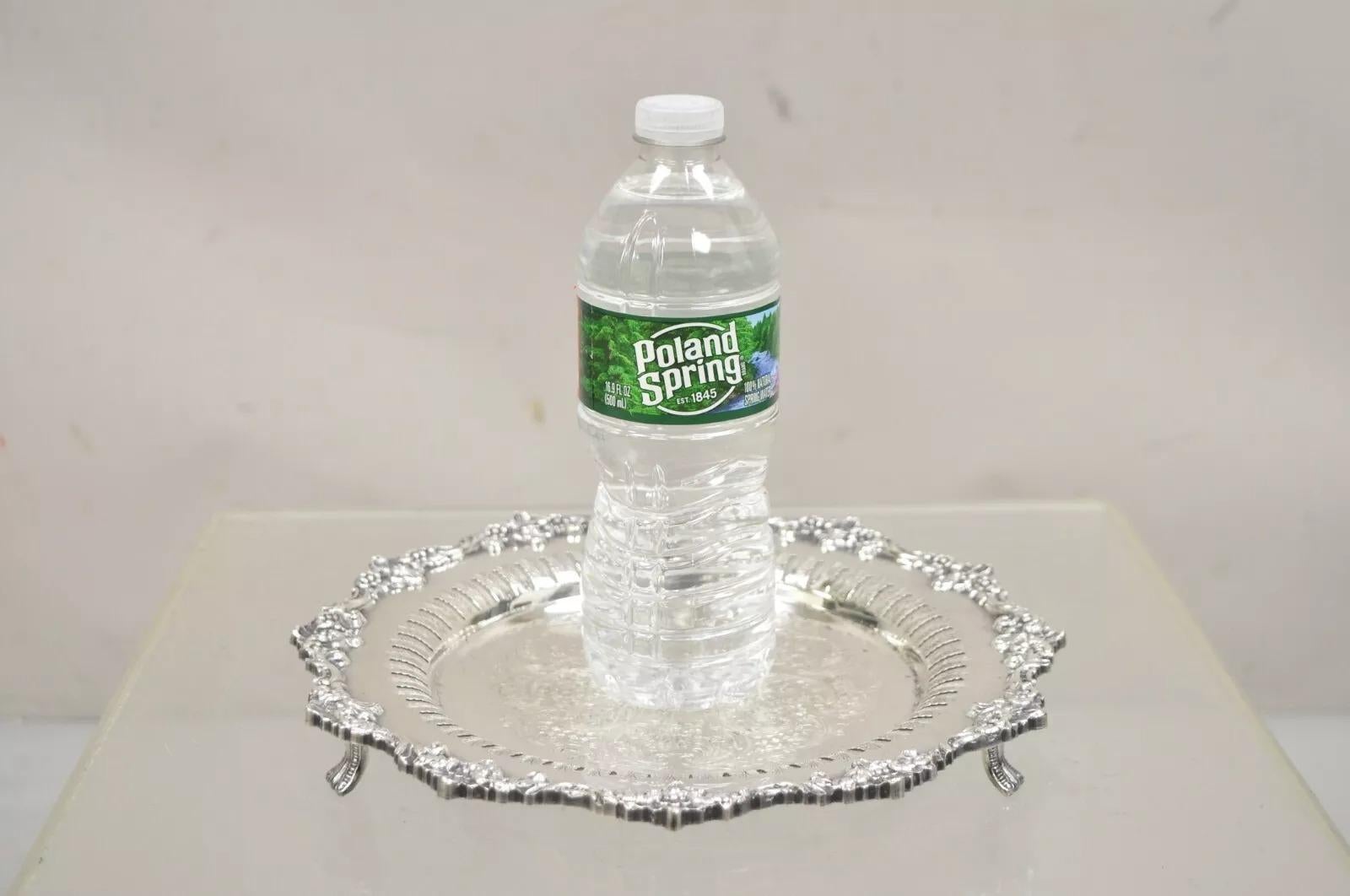 Vintage English Victorian Reticulated Silver Plated Round Footed Serviertablett (Viktorianisch) im Angebot