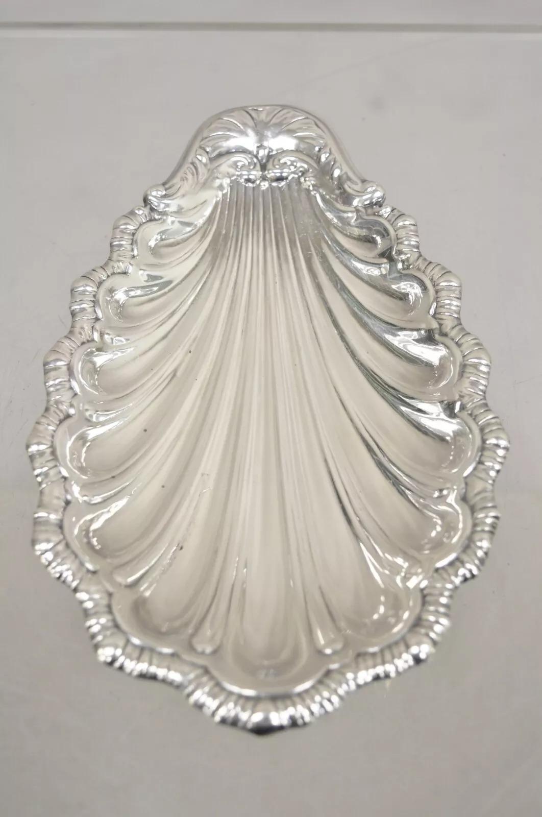 Vintage English Victorian Silver Plated Clam Shell Trinket Dish On Dolphin Feet en Bueno estado para la venta en Philadelphia, PA