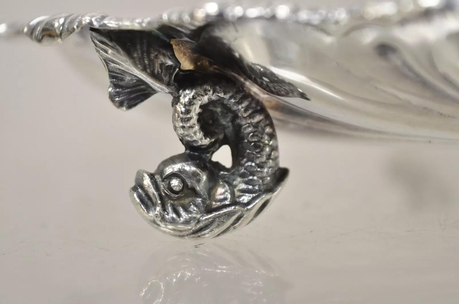 Vintage English Victorian Silver Plated Clam Shell Trinket Dish On Dolphin Feet siglo XX en venta