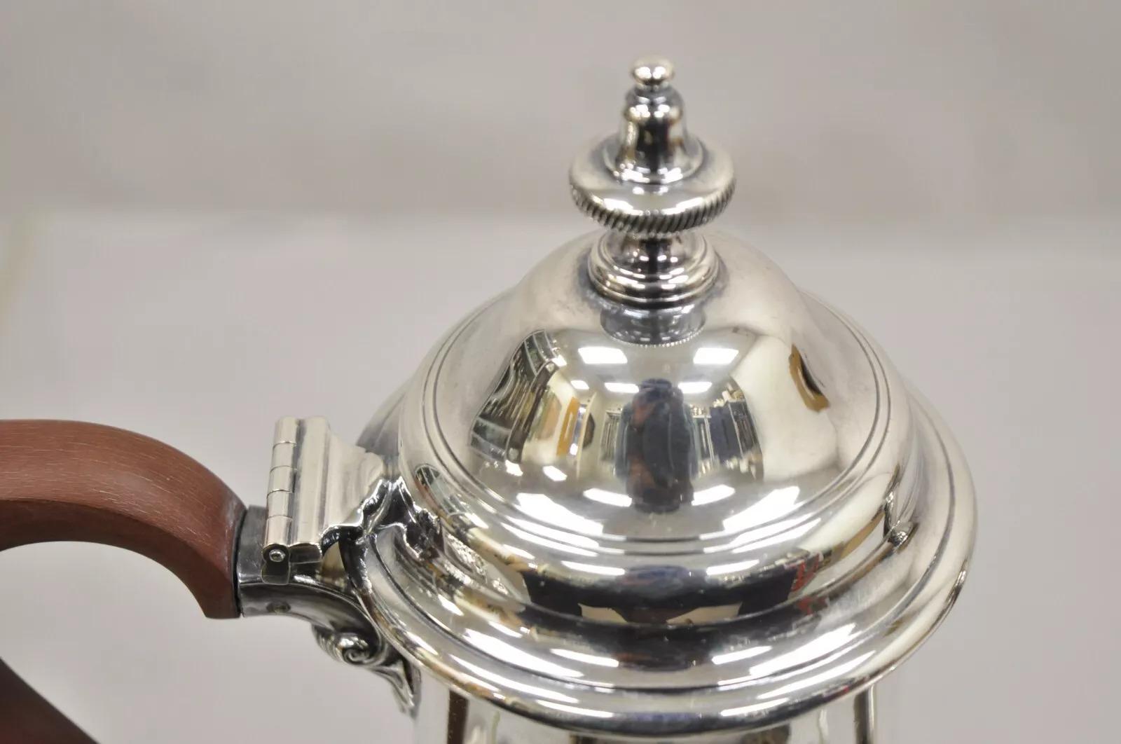 Vintage English Victorian Silver Plated Coffee Pot Tea Pot w/ Wooden Handle For Sale 3