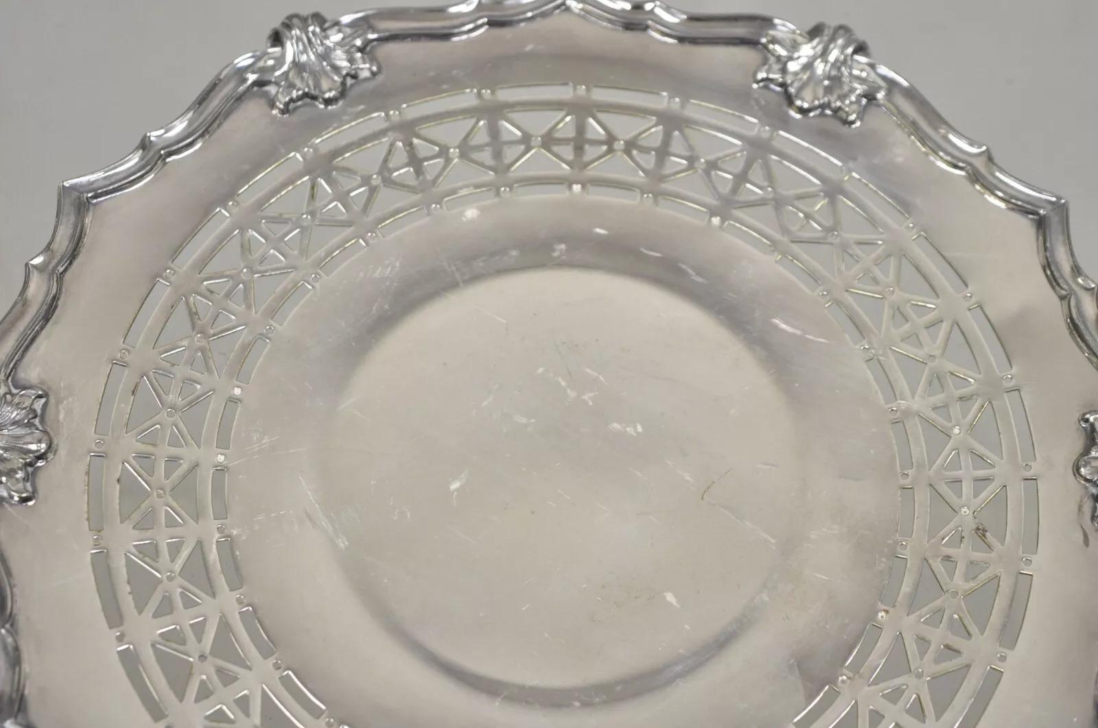 Bandeja vintage inglesa victoriana plateada con pie redondo perforado para servir Desconocido en venta