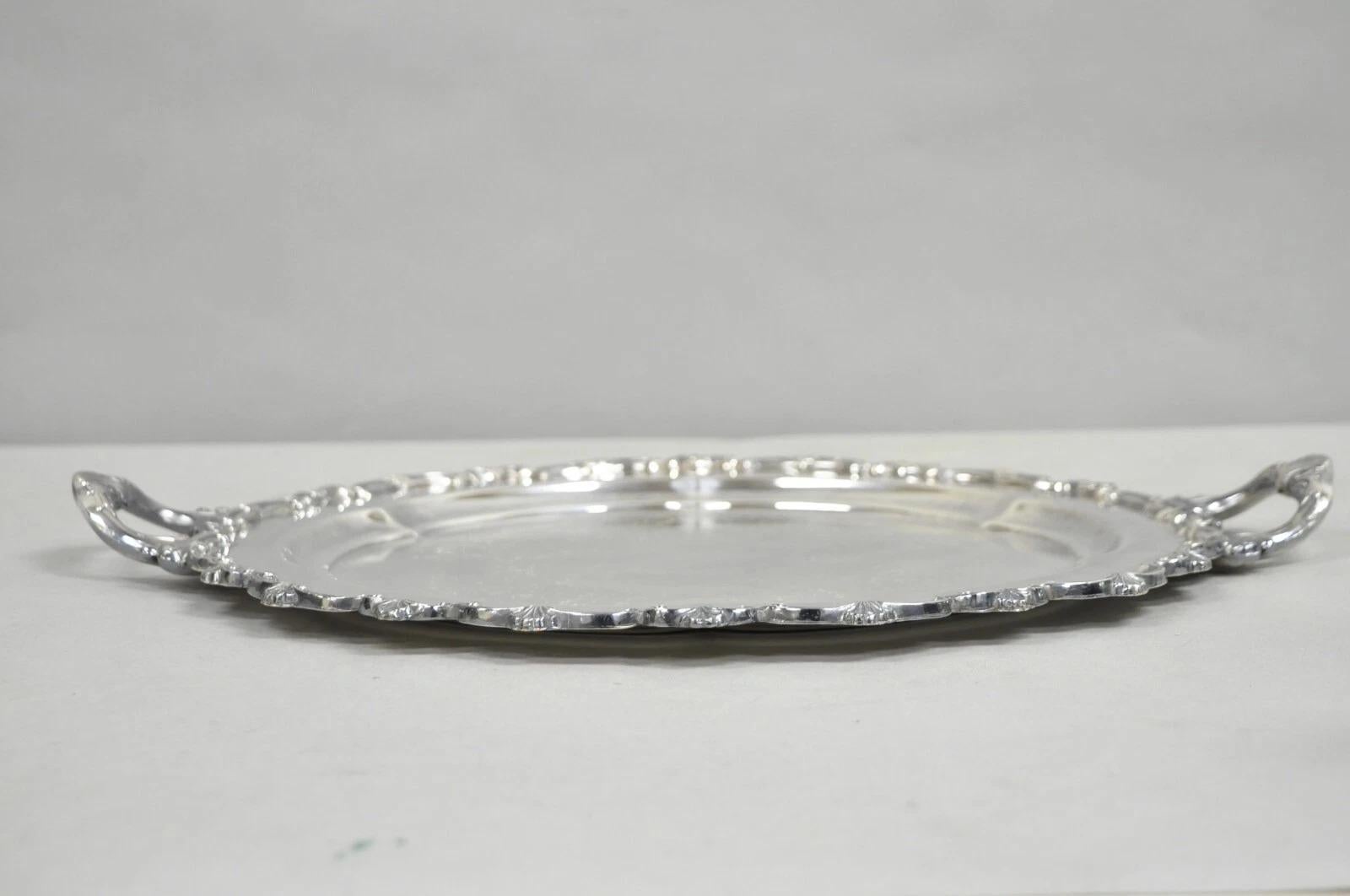Vintage English Victorian Silver Plated Round Serving Platter Bar Tablett w Griffe (Viktorianisch) im Angebot