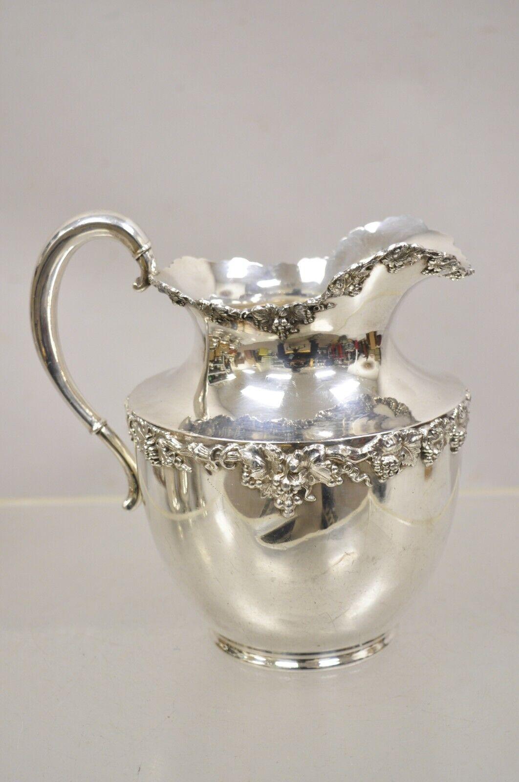 Vintage English Victorian Style Silver Plated Grapevine Pattern Water Pitcher In Good Condition For Sale In Philadelphia, PA