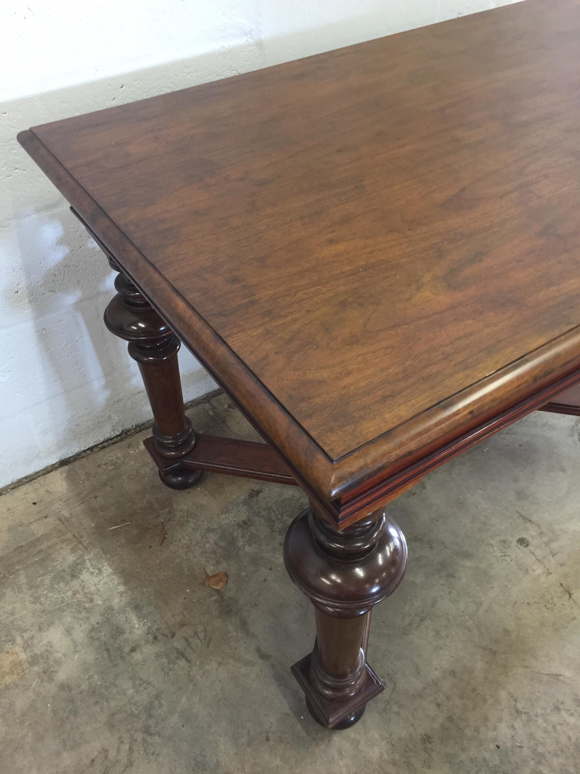 Vintage English Walnut Refectory Table In Good Condition In New York, NY