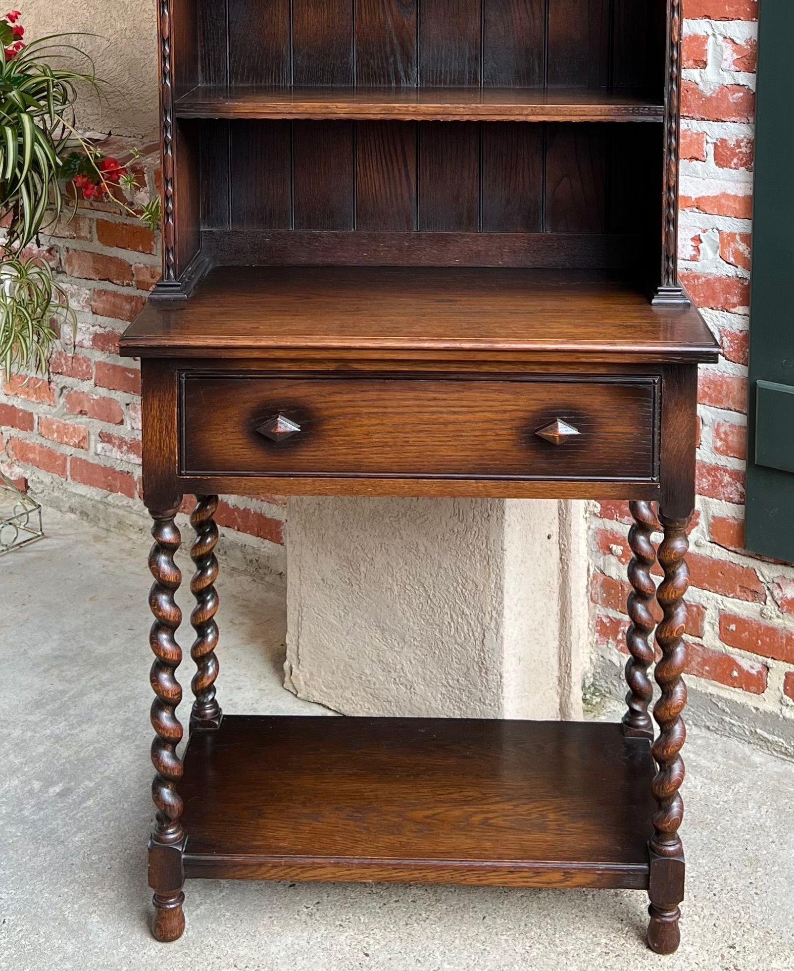 Vintage English Welsh Dresser PETITE Sideboard Barley Twist Oak Arts and Crafts In Good Condition In Shreveport, LA