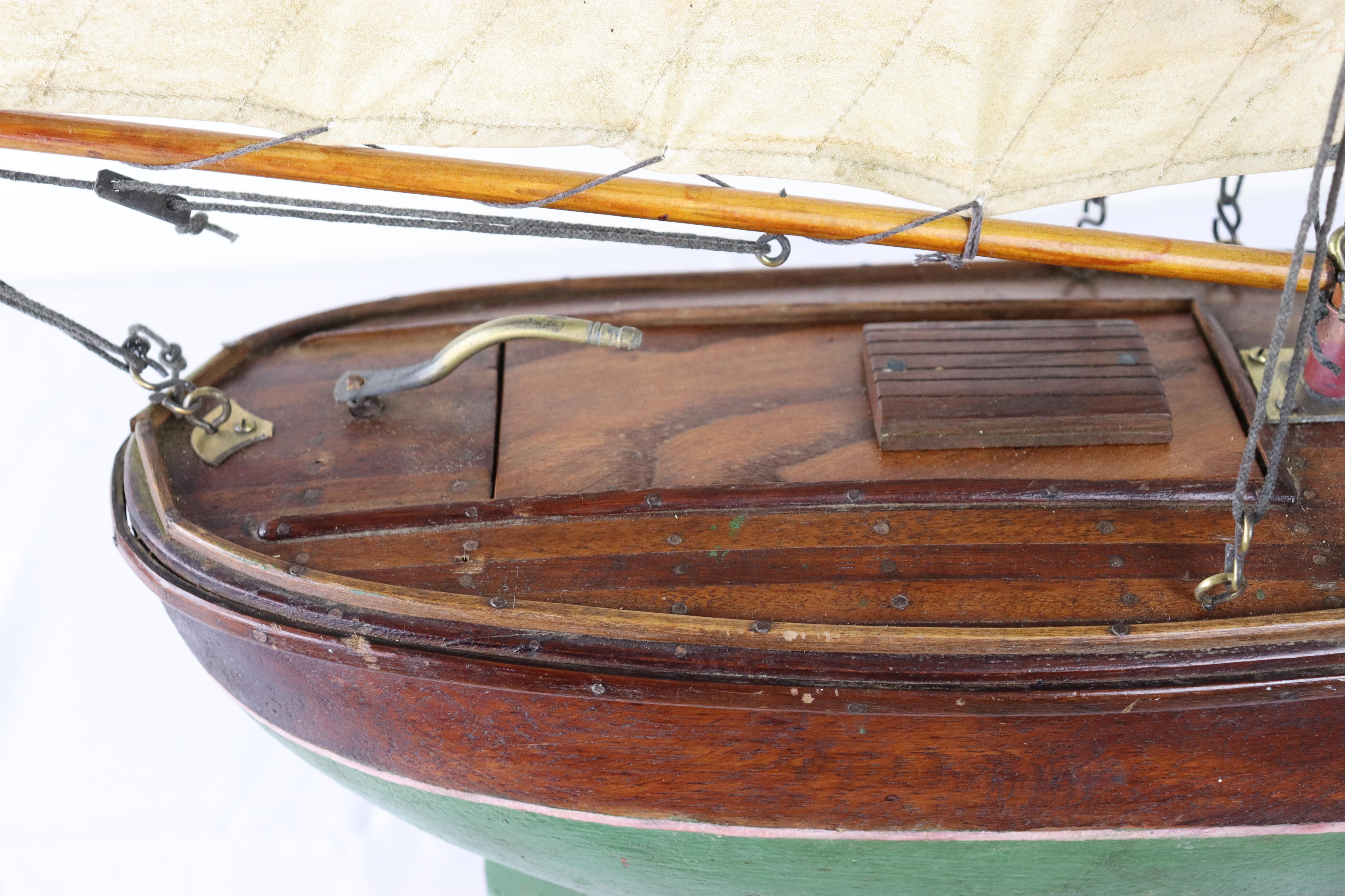 Englische breite Hull Pond- Yacht im Vintage-Stil im Angebot 2