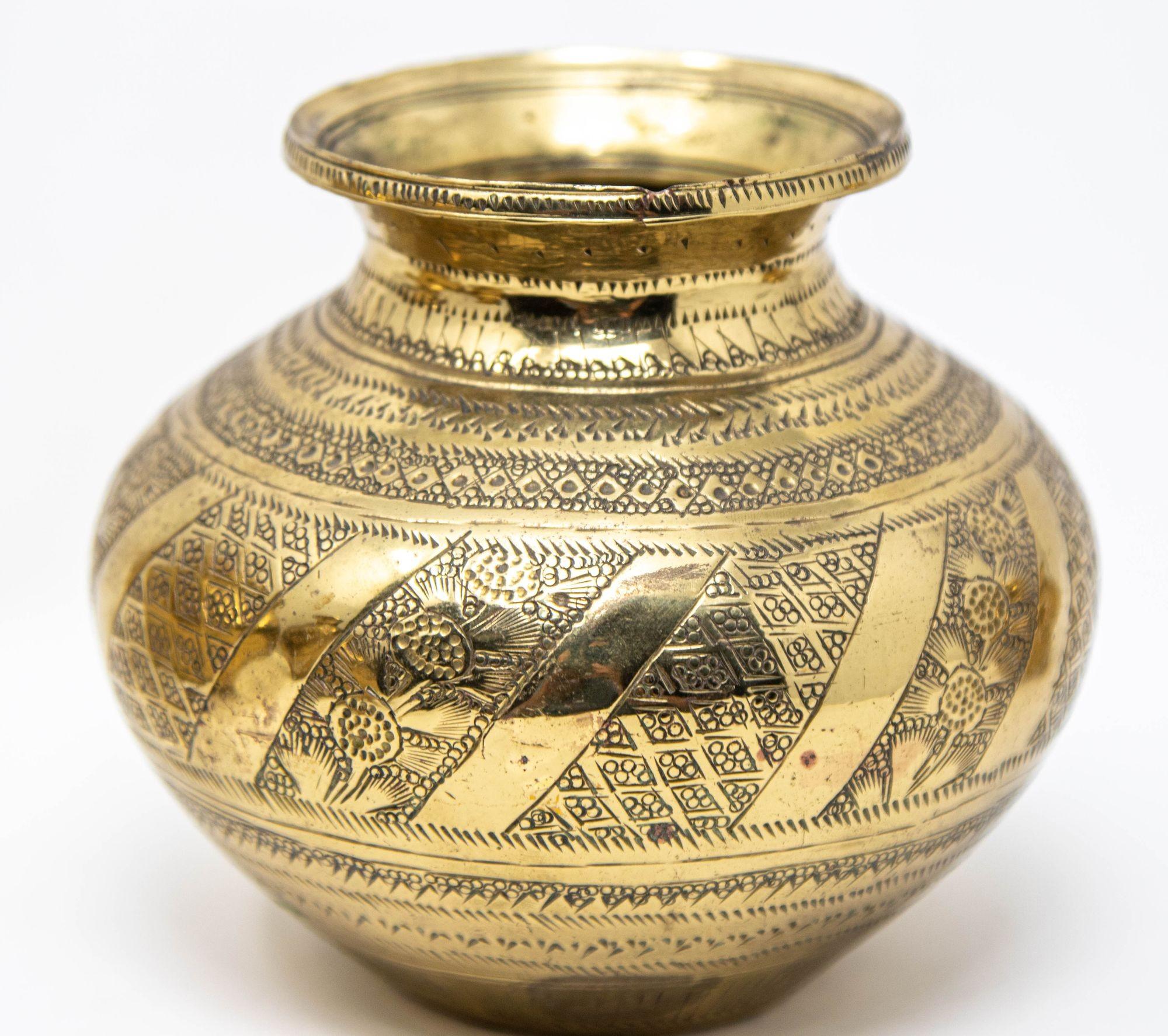 Vintage Engraved Brass Lota Vessel from India 1950s Set of 4 For Sale 6