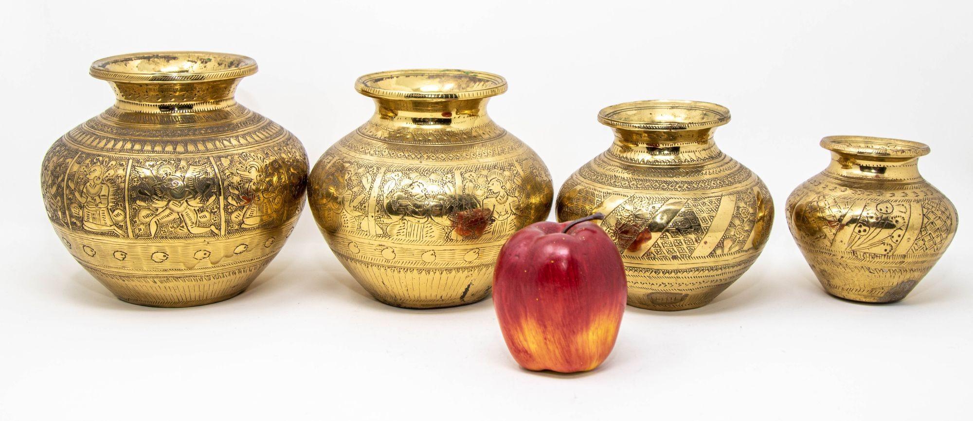 Vintage Engraved Brass Lota Vessel from India 1950s Set of 4 In Good Condition For Sale In North Hollywood, CA