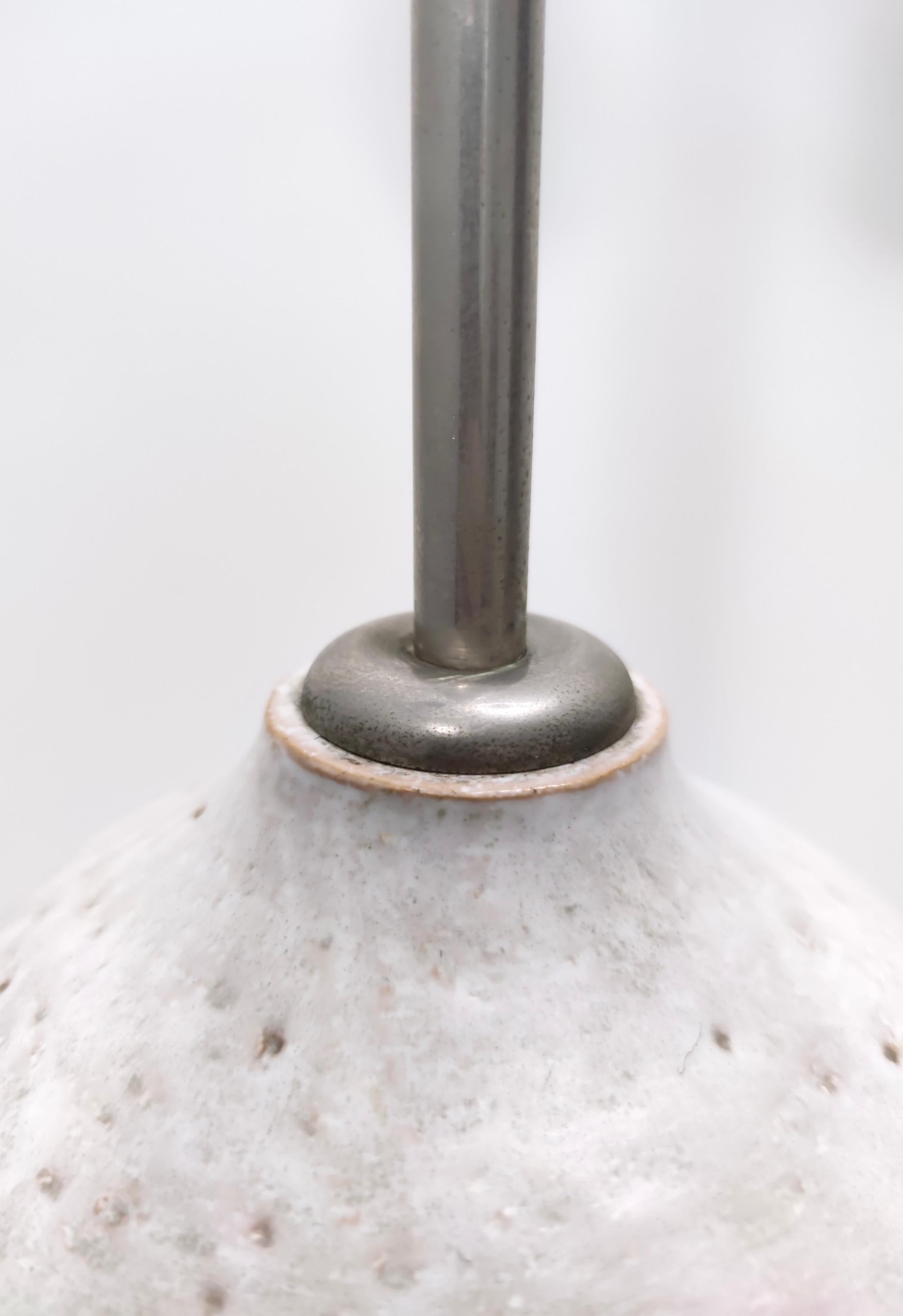 Lampada da tavolo vintage in ceramica incisa 