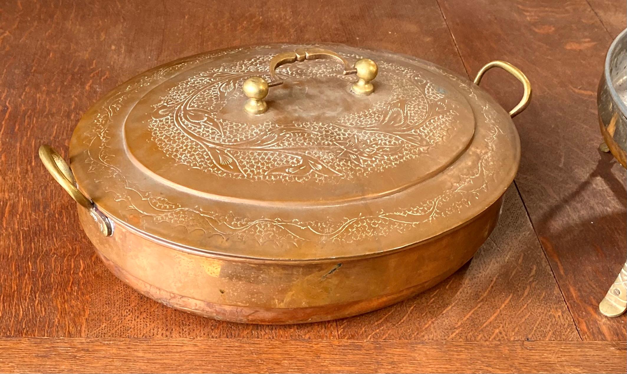 Vintage Engraved Copper and Brass Tin Lined Chafing Dish  In Good Condition For Sale In New Orleans, LA