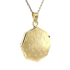 Vintage Engraved Octagonal 14 Karat Yellow Gold Locket, Star Jewelry