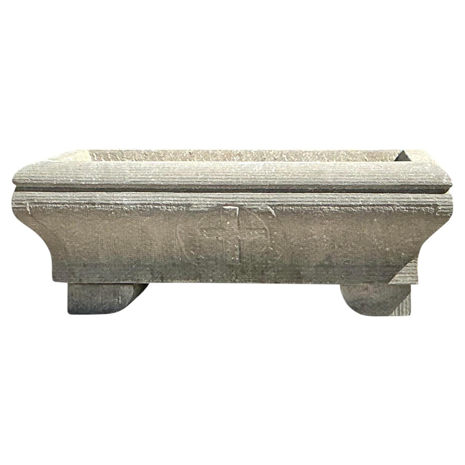 Jardinière en pierre gravée Vintage